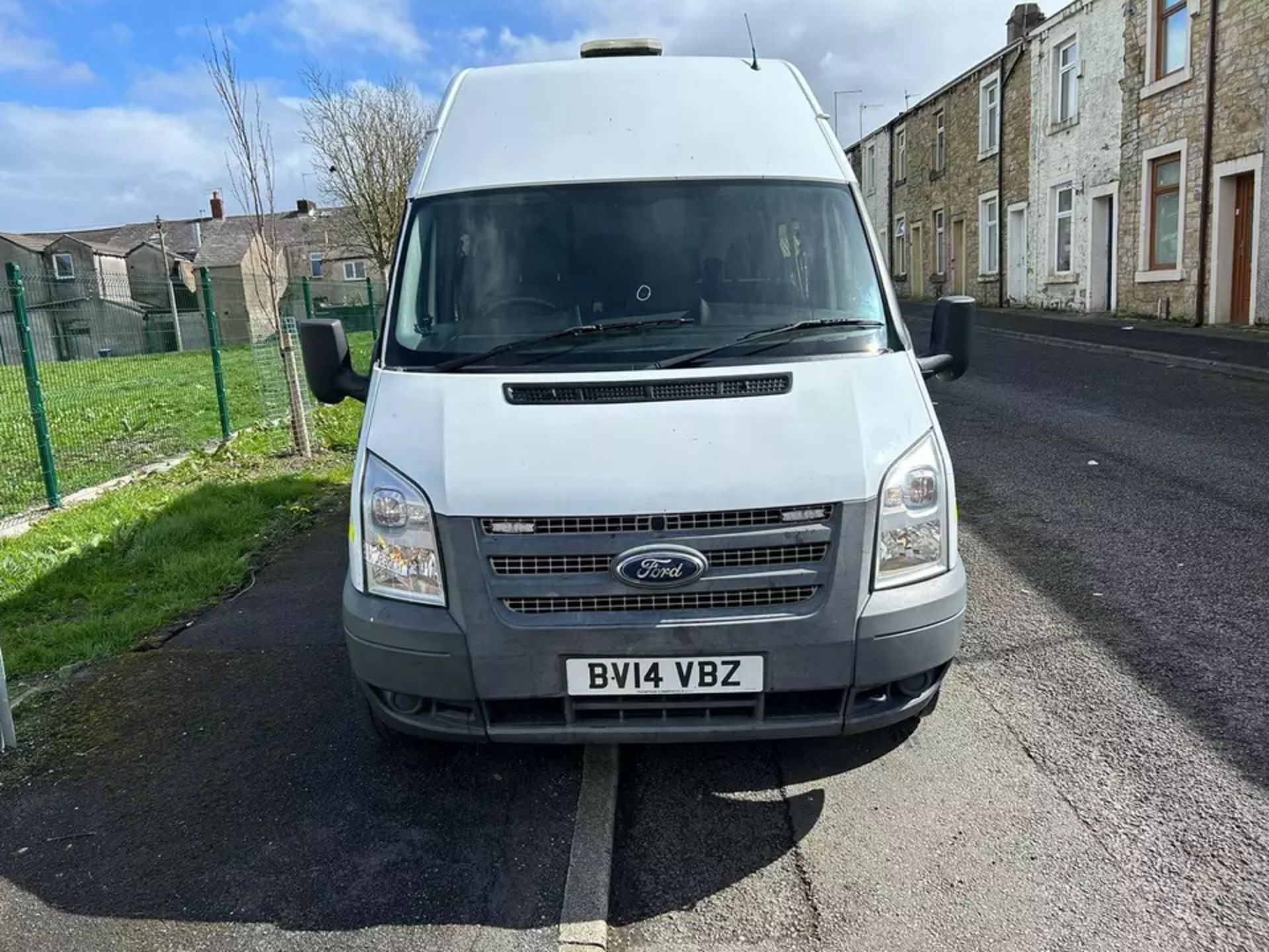 EFFICIENT AND FEATURE-PACKED 2014 FORD TRANSIT WELFARE VAN - IDEAL FOR ON-SITE OPERATIONS! - Image 7 of 13