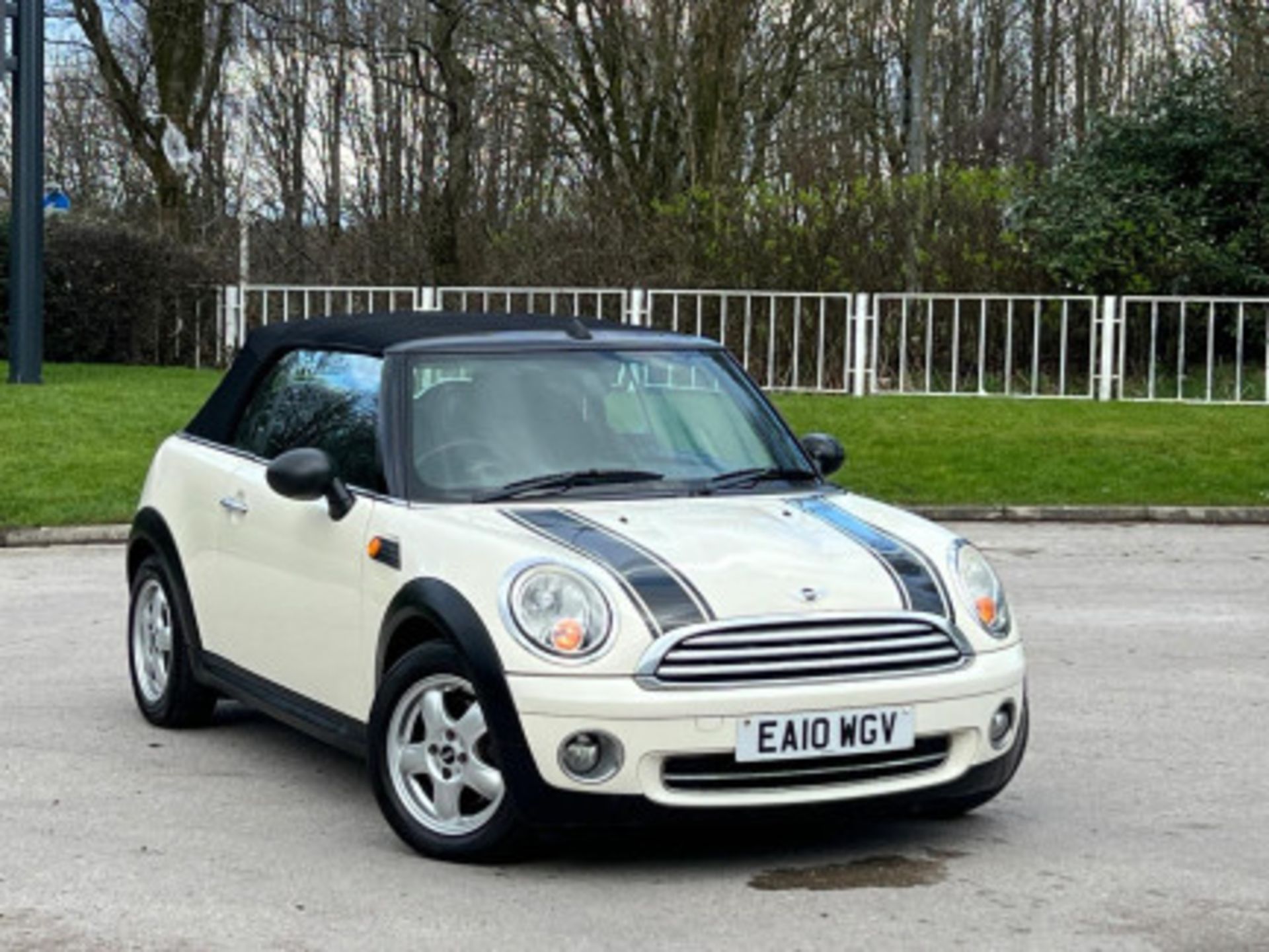 2010 MINI CONVERTIBLE ONE 1.6 - 92K MILES -WELL-MAINTAINED >--NO VAT ON HAMMER--<< - Bild 42 aus 95