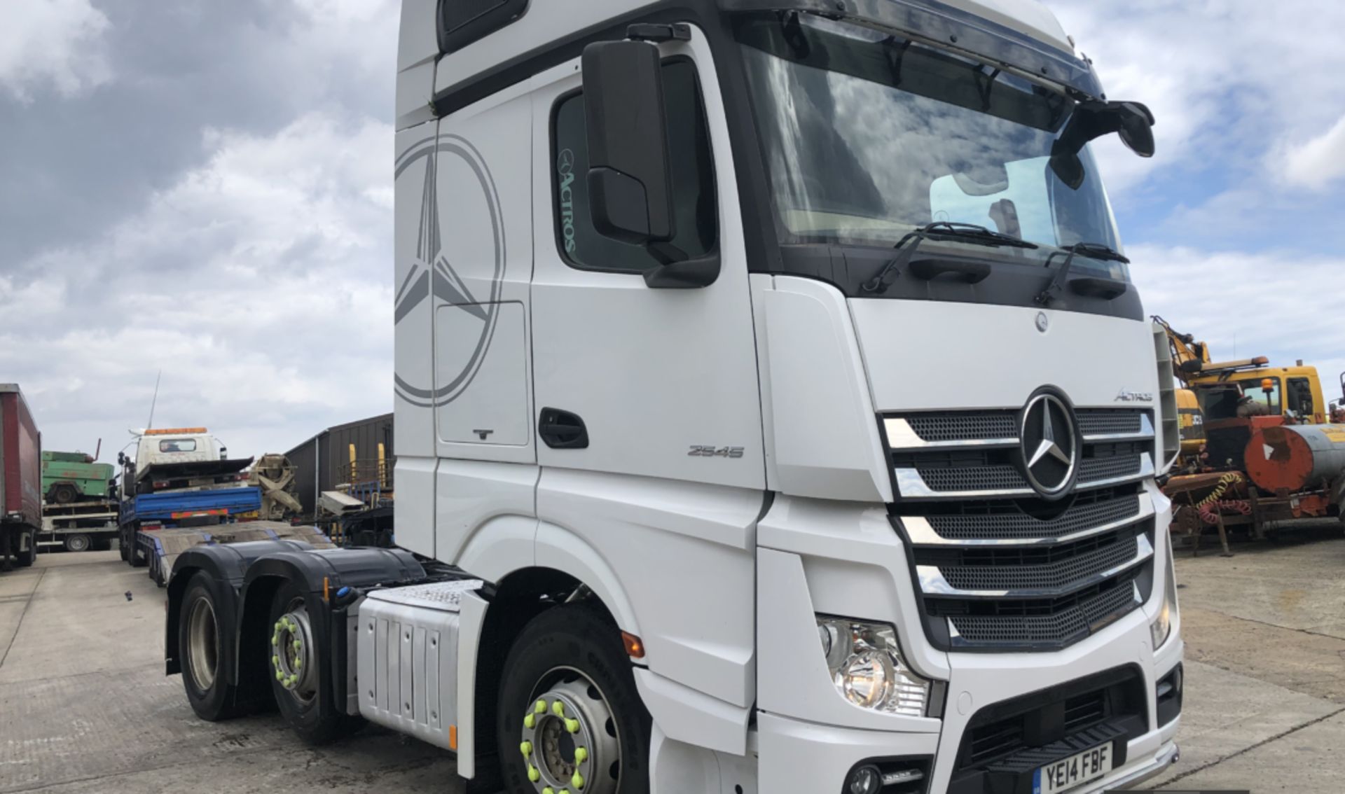 MERCEDES ACTROS 2545 3 AXLE TRACTOR UNIT - Image 7 of 12