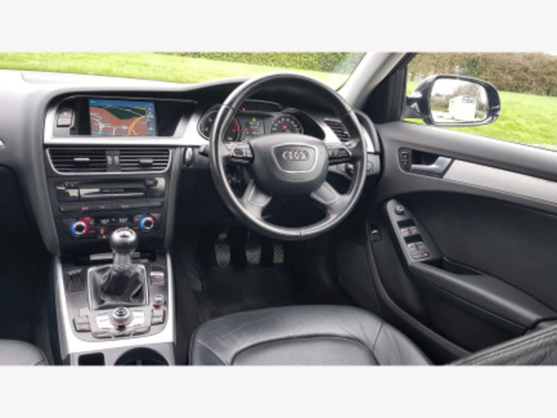 2013 AUDI A4 2.0 TDI SE TECHNIK 4DR - >>-NO VAT ON HAMMER<< - Image 36 of 193