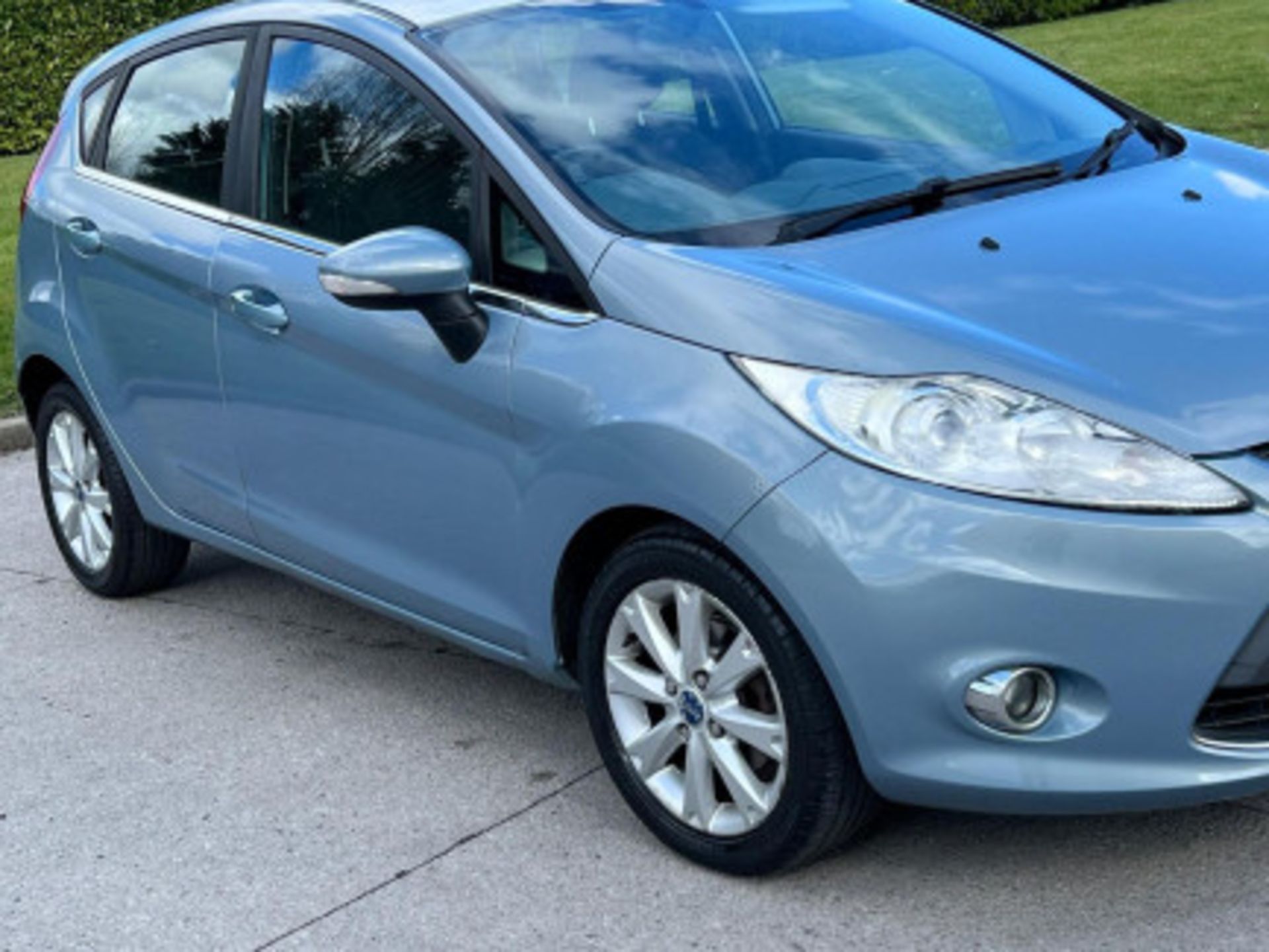 FORD FIESTA 1.4 TDCI ZETEC 5DR >>--NO VAT ON HAMMER--<< - Image 32 of 93