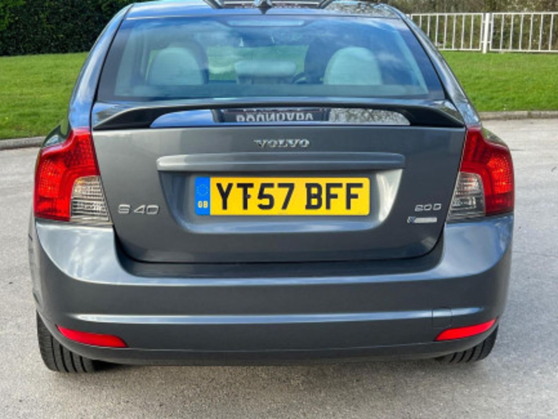 >>--NO VAT ON HAMMER--<< VOLVO S40 2.0 DIESEL SPORT: A RELIABLE AND WELL-MAINTAINED SALOON - Image 45 of 133