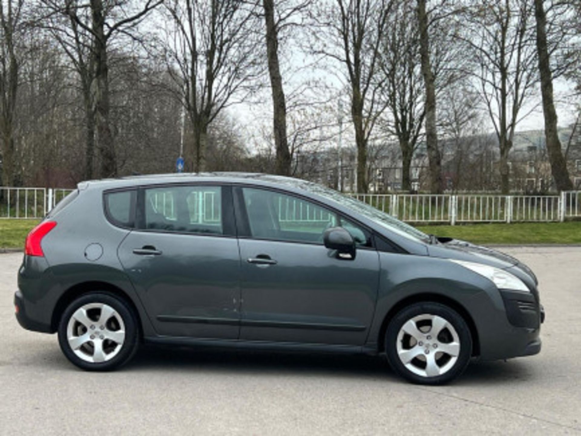 2010 PEUGEOT 3008 1.6 HDI ACTIVE EURO 4 5DR GREY >>--NO VAT ON HAMMER--<< - Image 49 of 119