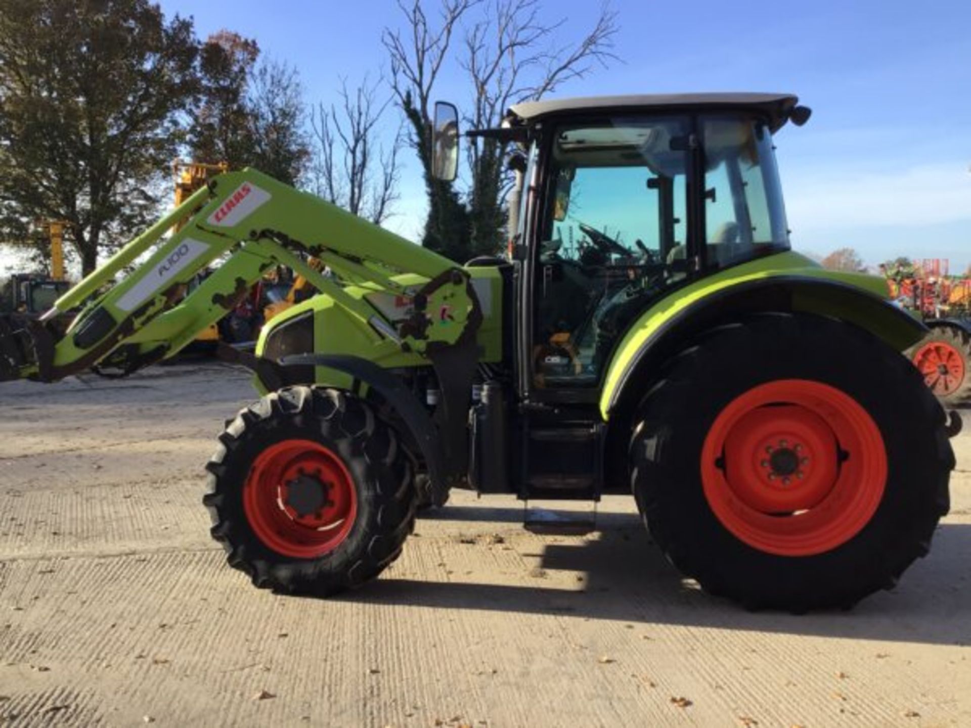 YEAR 2013 63 REG CLAAS 410 ARION