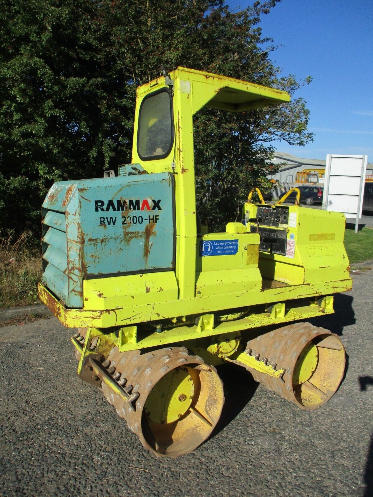 RAMMAX RW2900 TRENCH ROLLER - Image 9 of 13