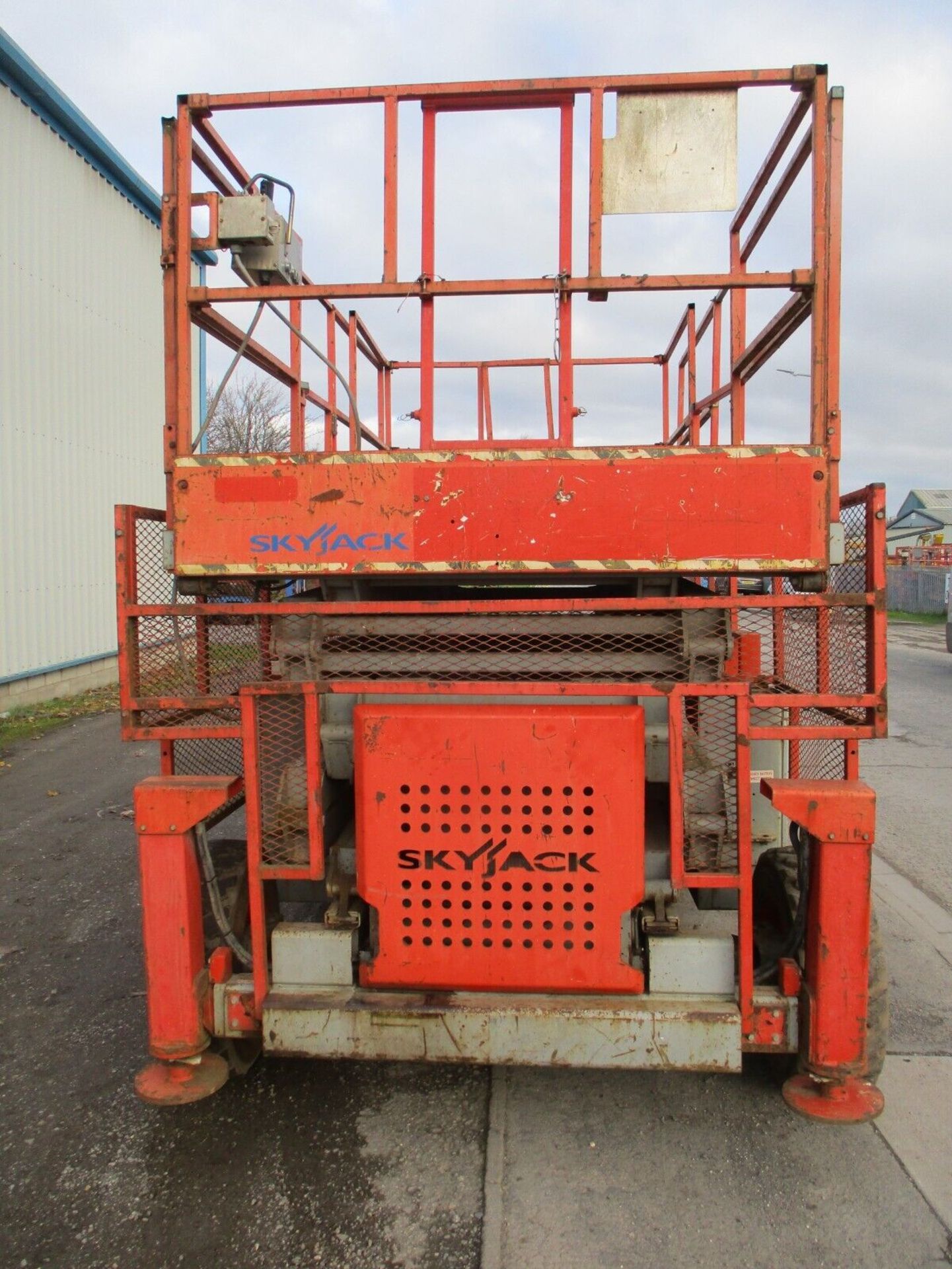 YEAR 2007 SKYJACK SJ8841 SCISSOR LIFT - Image 6 of 10