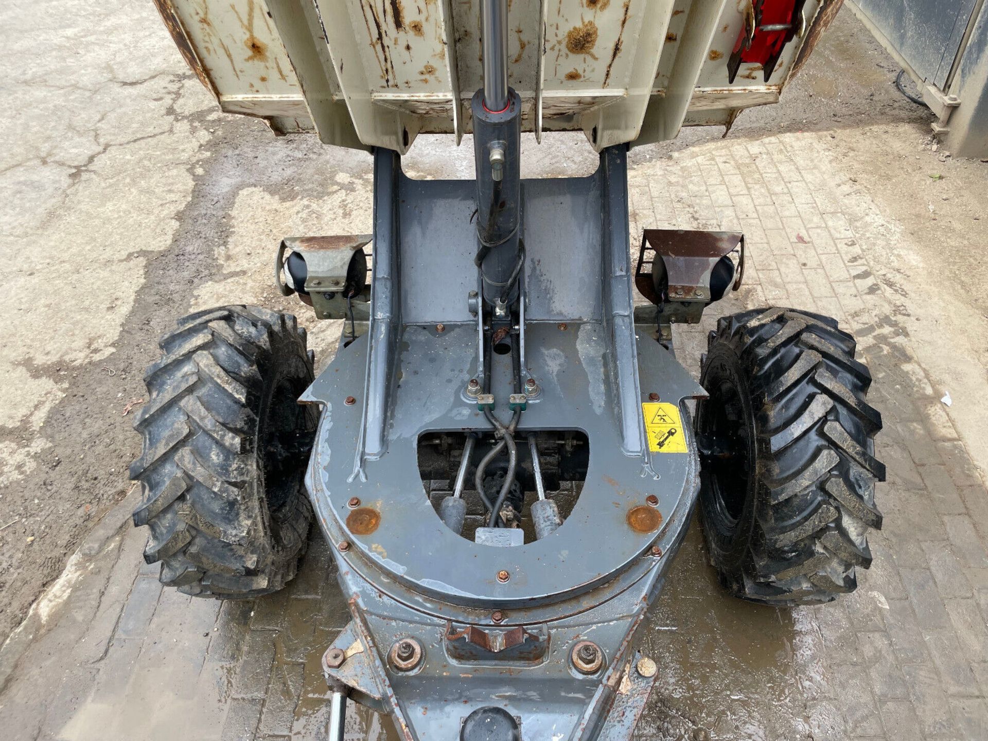 2014 MODEL YEAR TEREX TA3S: LOW-HOUR 4X4 SWIVEL DUMPER - Bild 3 aus 10