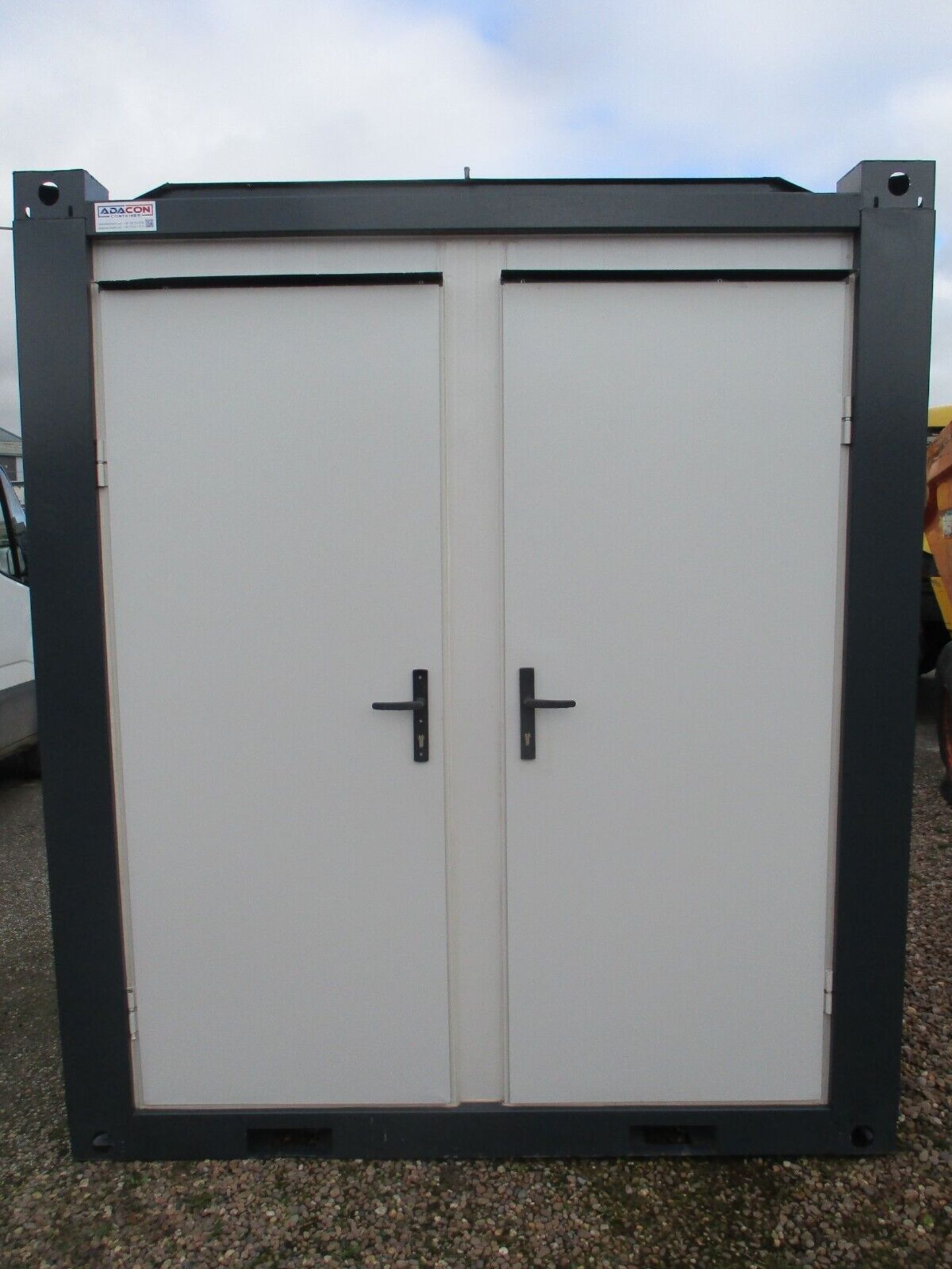 2.15M X 1.3M SHIPPING CONTAINER TOILET BLOCK - Image 8 of 8