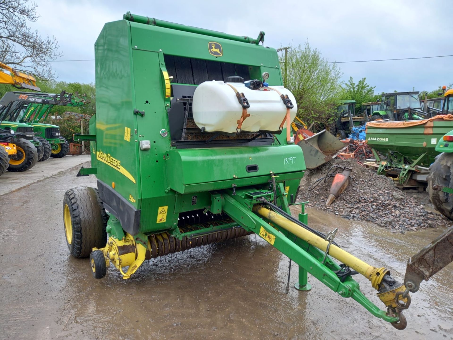 JOHN DEERE 582 ROUND BALER - Image 3 of 4