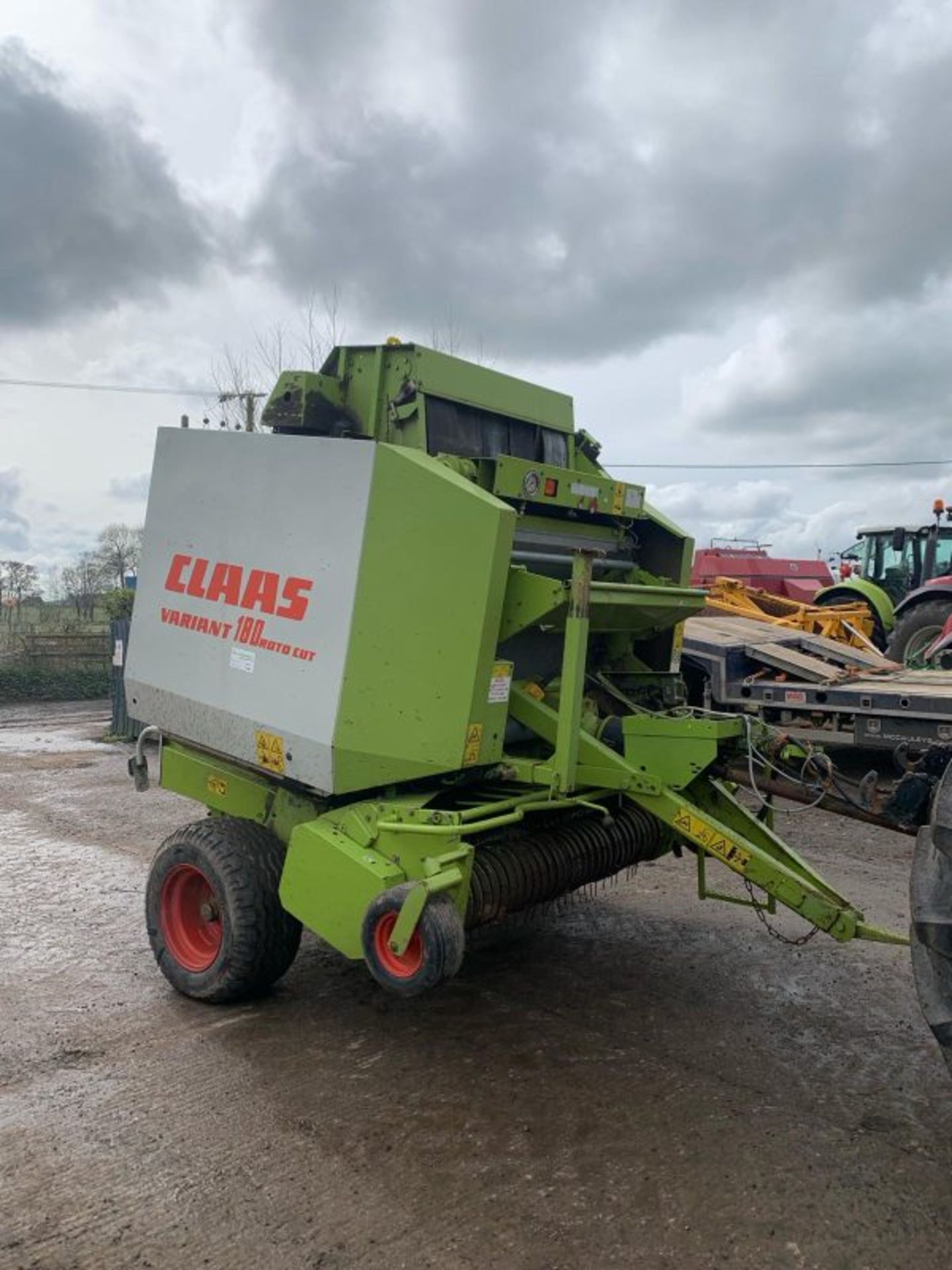 CLAAS VARIANT 180 ROTO CUT ROUND BALER - Image 11 of 12