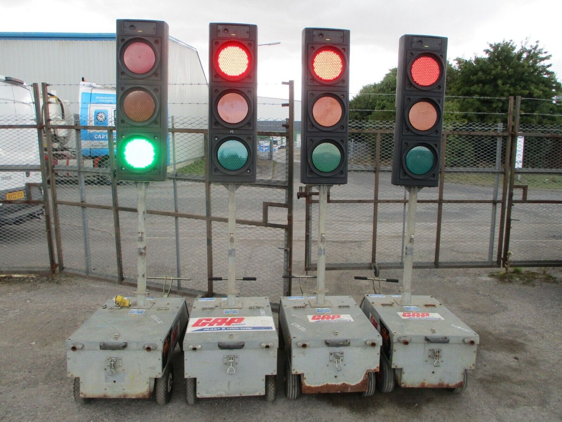 PIKE 4 WAY TRAFFIC LIGHTS XL2 CONTROLLERS - Image 2 of 4