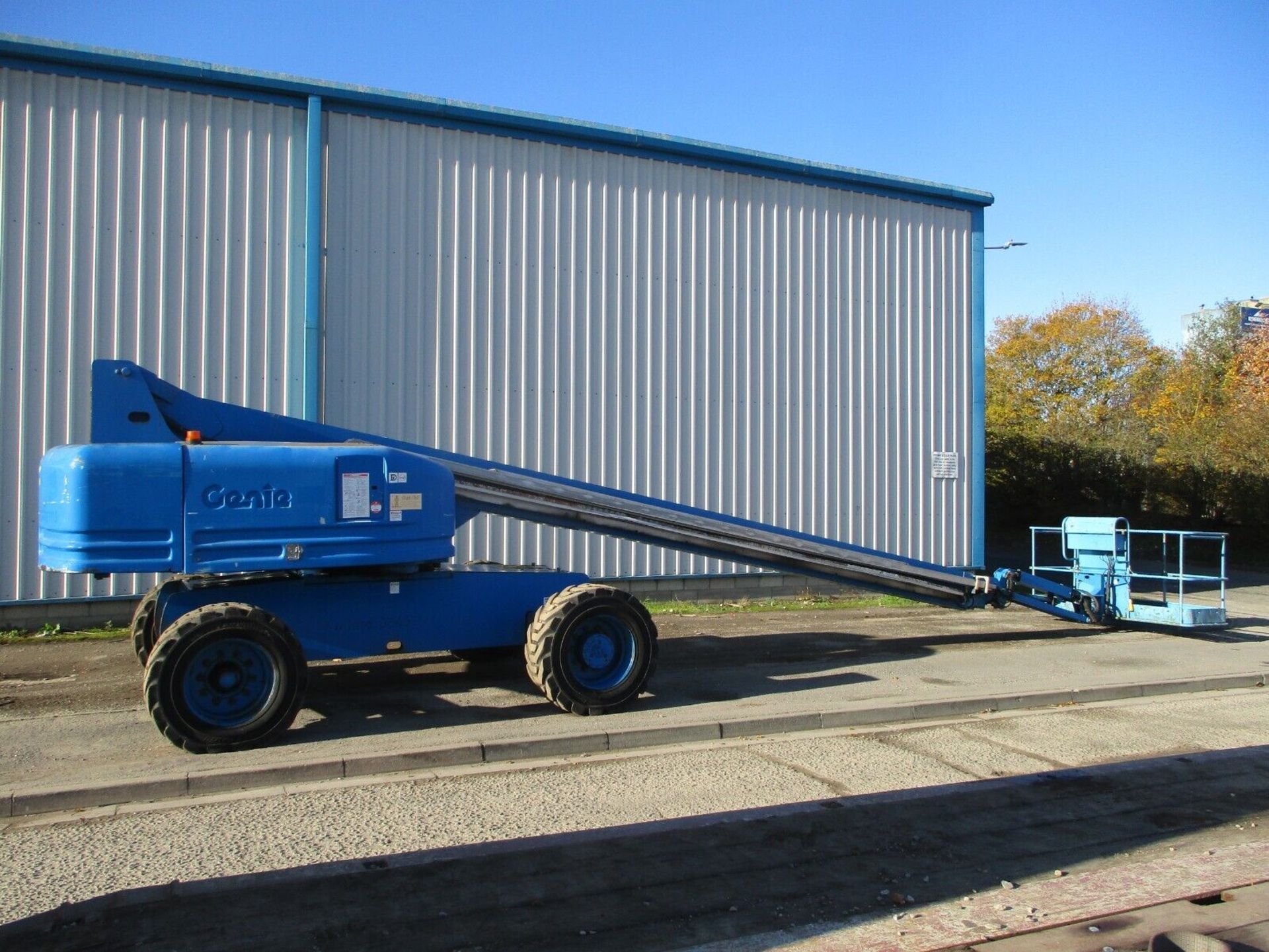 GENIE S85: SOARING HEIGHTS WITH 27.9M CHERRY PICKER - Image 2 of 13
