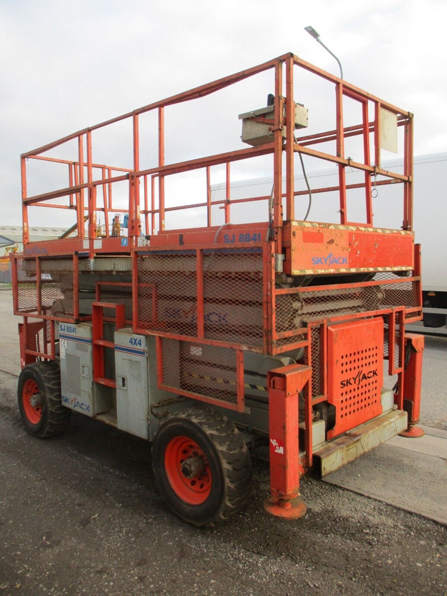 YEAR 2007 SKYJACK SJ8841 SCISSOR LIFT - Image 7 of 10