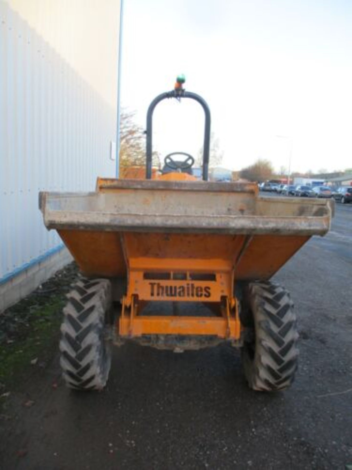 THWAITES 3-TON DUMPER (2016): LIGHT YET STRONG - Bild 2 aus 11