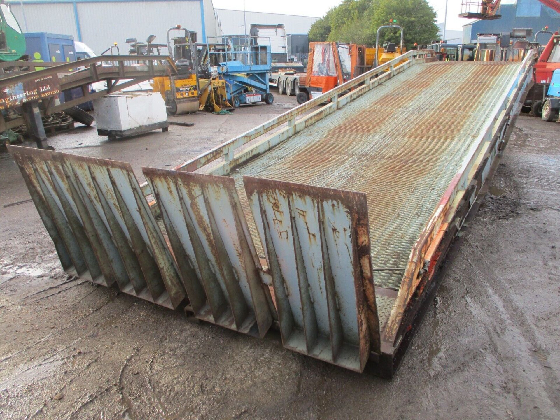 THORWORLD CONTAINER LOADING RAMP 10 TON CAPACITY - Image 5 of 10