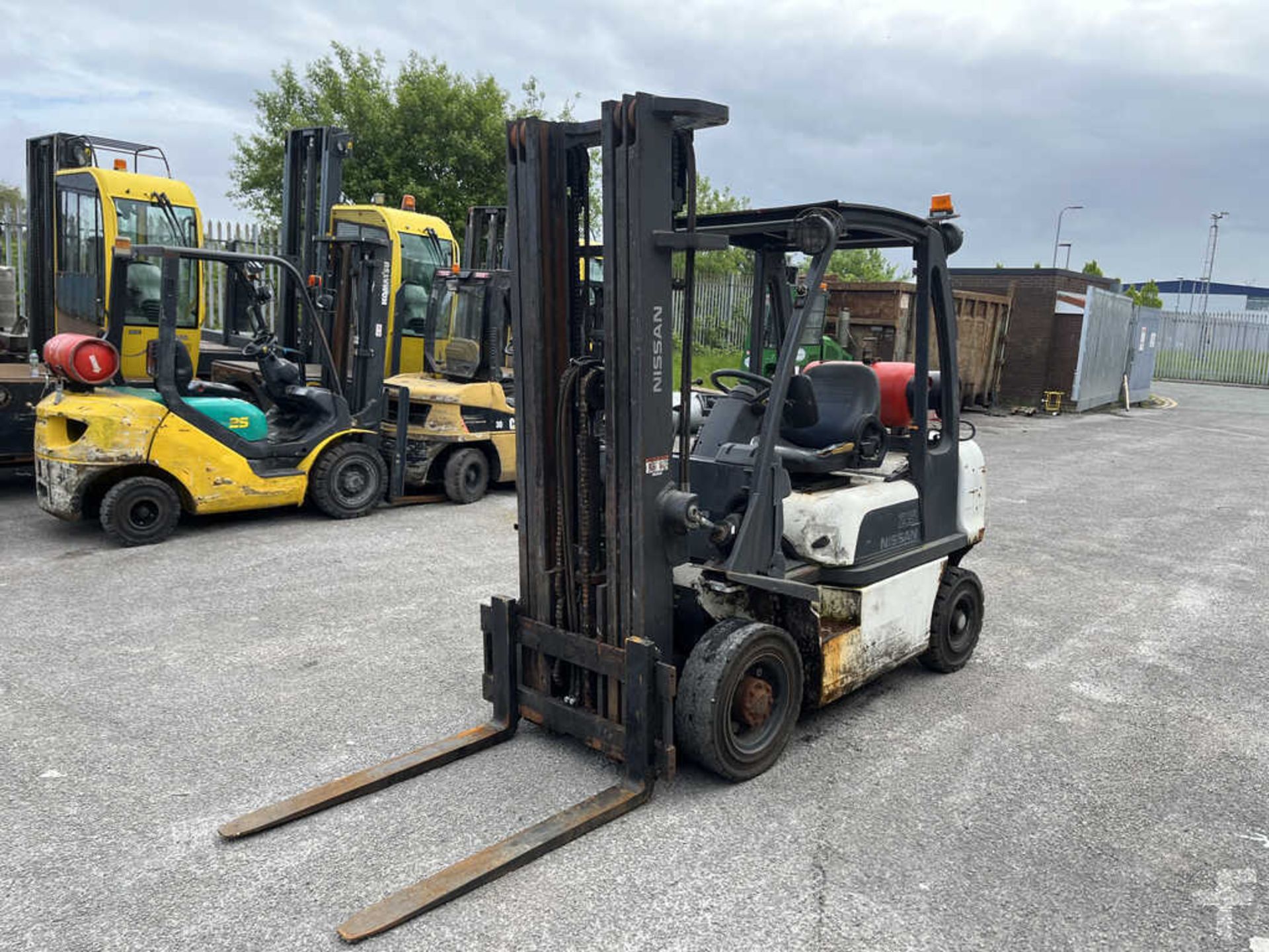 LPG FORKLIFTS NISSAN U1D2A25LQ - Image 2 of 6