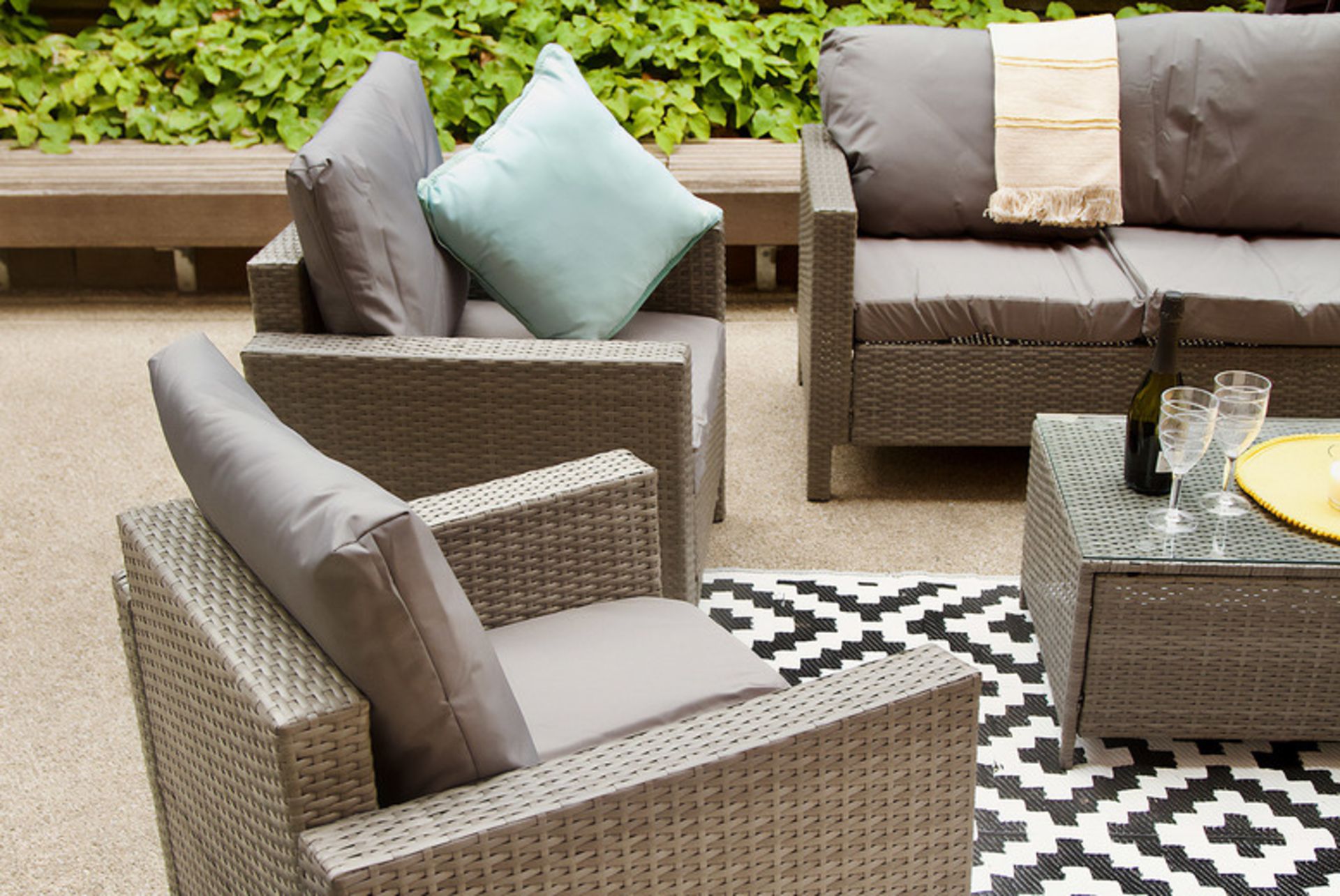 FREE DELIVERY - 8-SEATER RATTAN CHAIR & SOFA GARDEN FURNITURE SET - GREY - Image 4 of 5