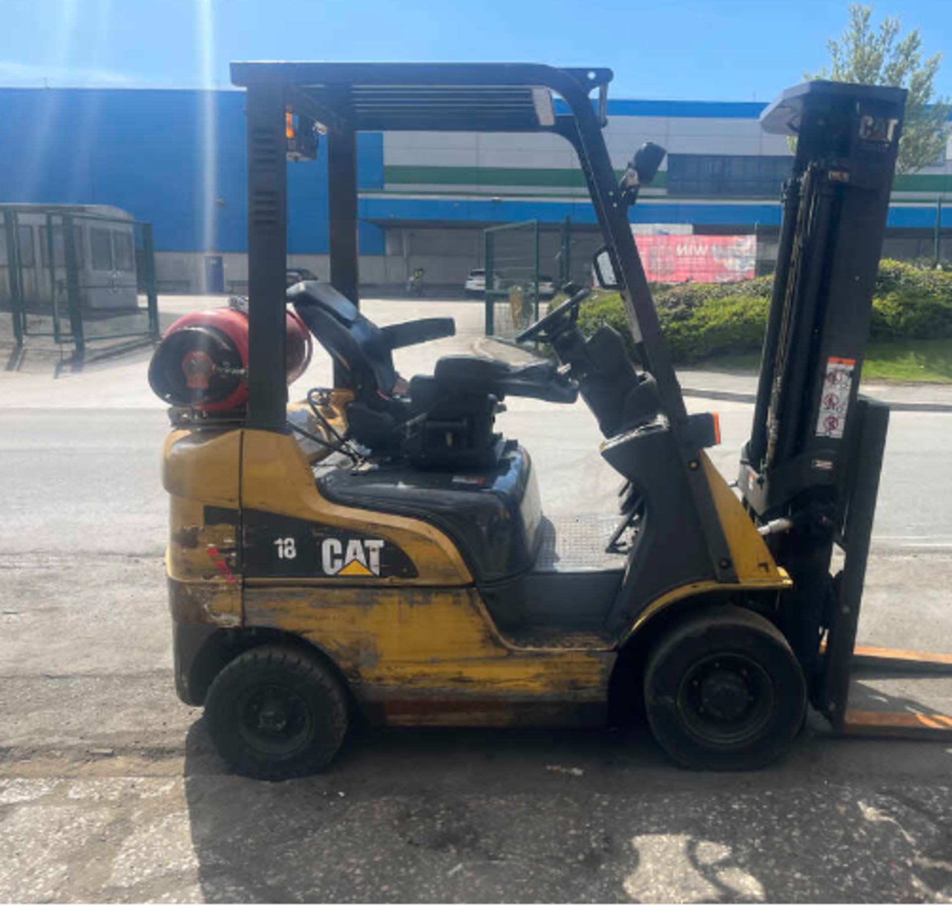 2019 LPG FORKLIFTS CAT LIFT TRUCKS GP18NT - Image 3 of 4