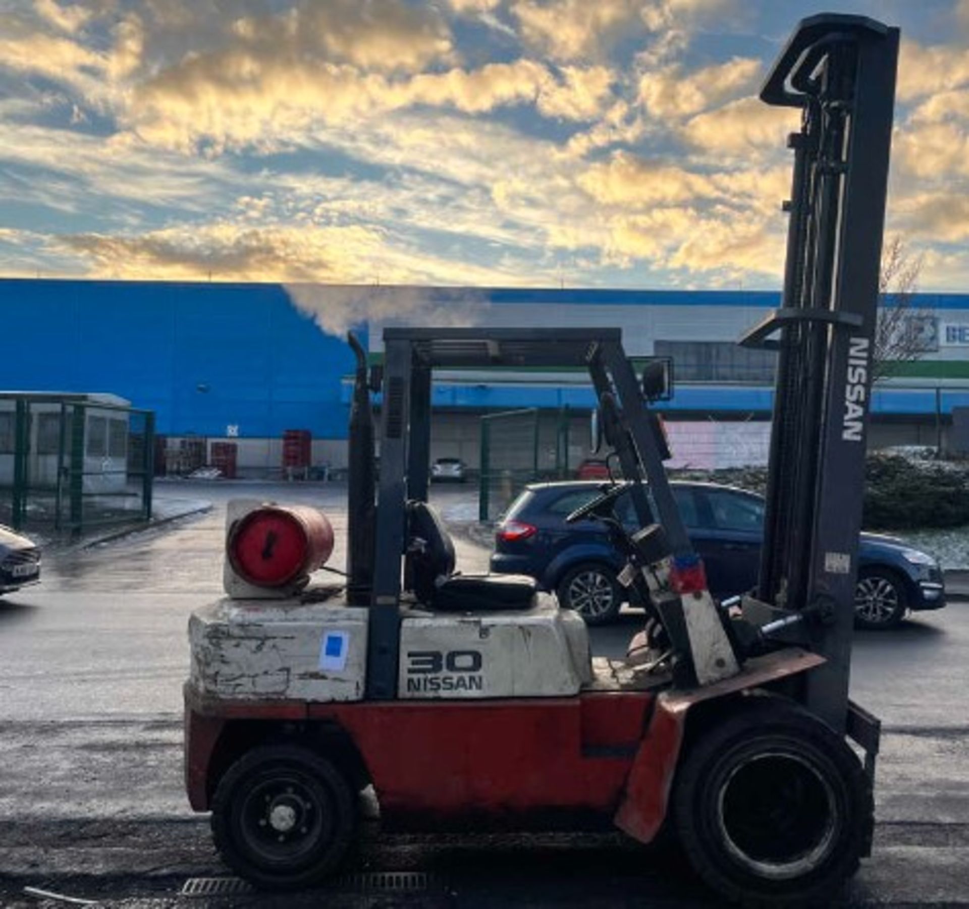 LPG FORKLIFTS NISSAN UGJ02A30U