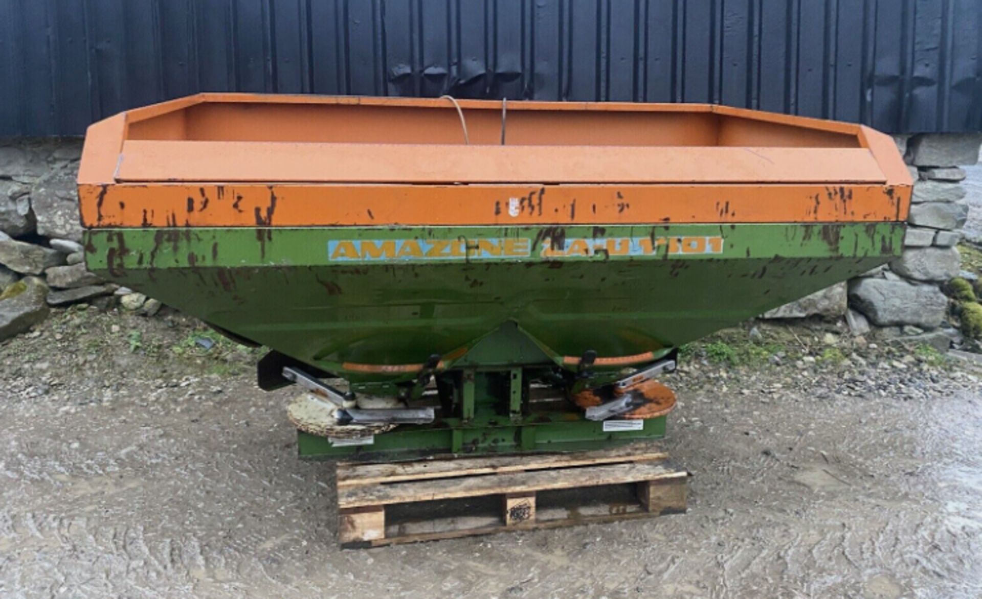 AMAZONE ZA-U 1801 FERTILISER SPREADER - Image 2 of 7