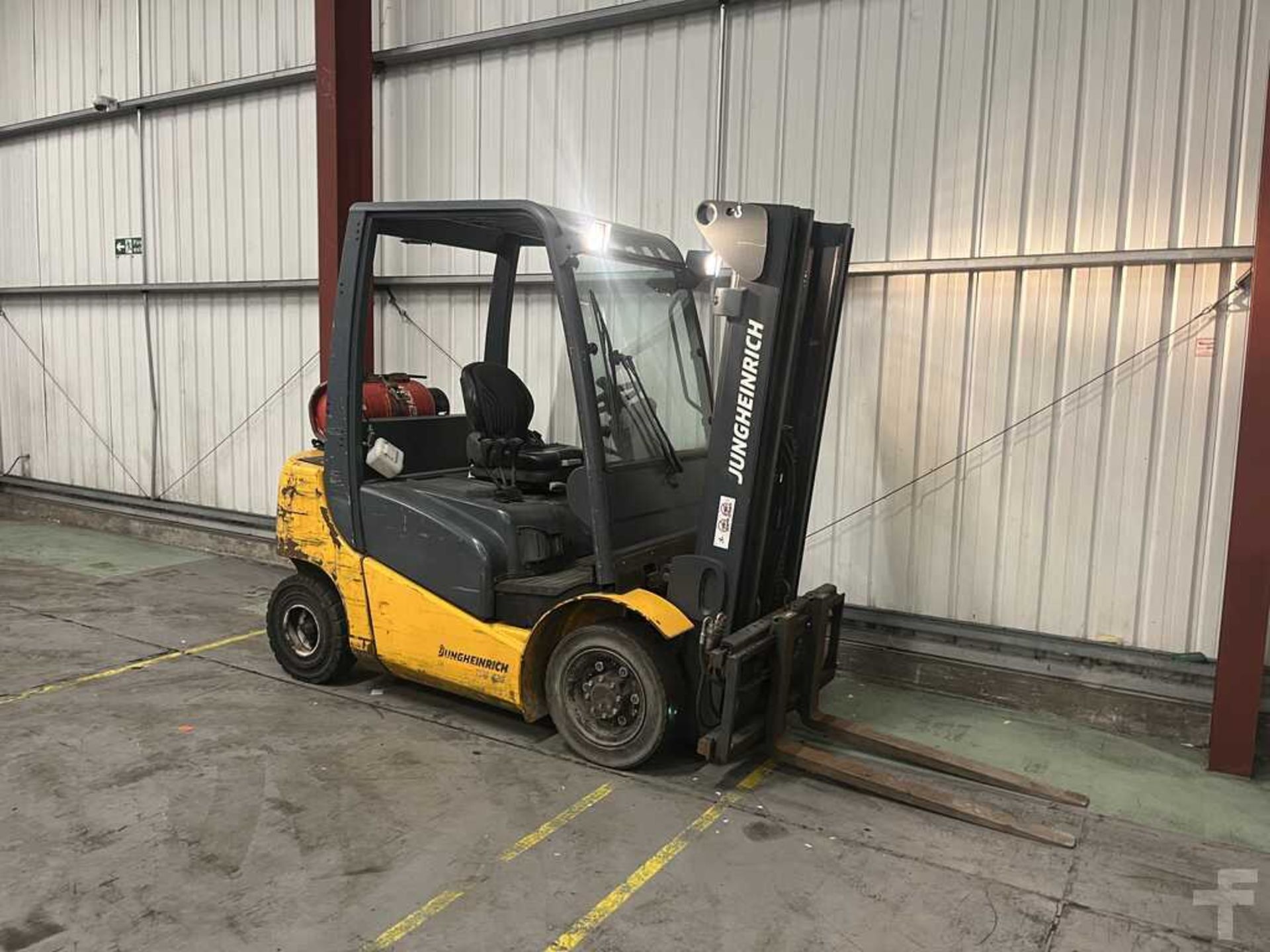 LPG FORKLIFTS JUNGHEINRICH TFG425 - Image 4 of 6