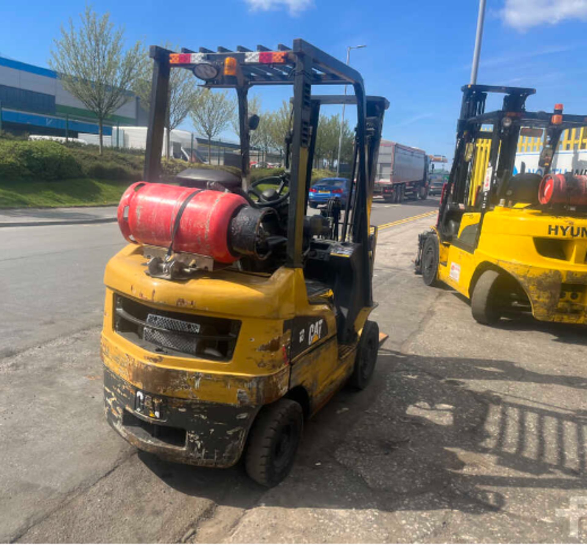 2019 LPG FORKLIFTS CAT LIFT TRUCKS GP18NT - Image 4 of 4