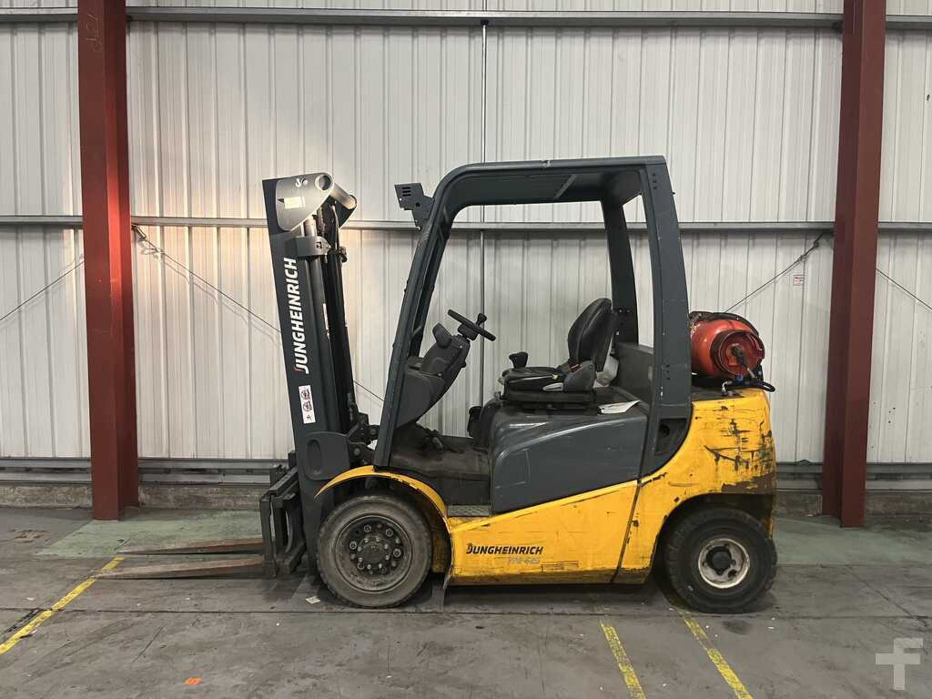 LPG FORKLIFTS JUNGHEINRICH TFG425