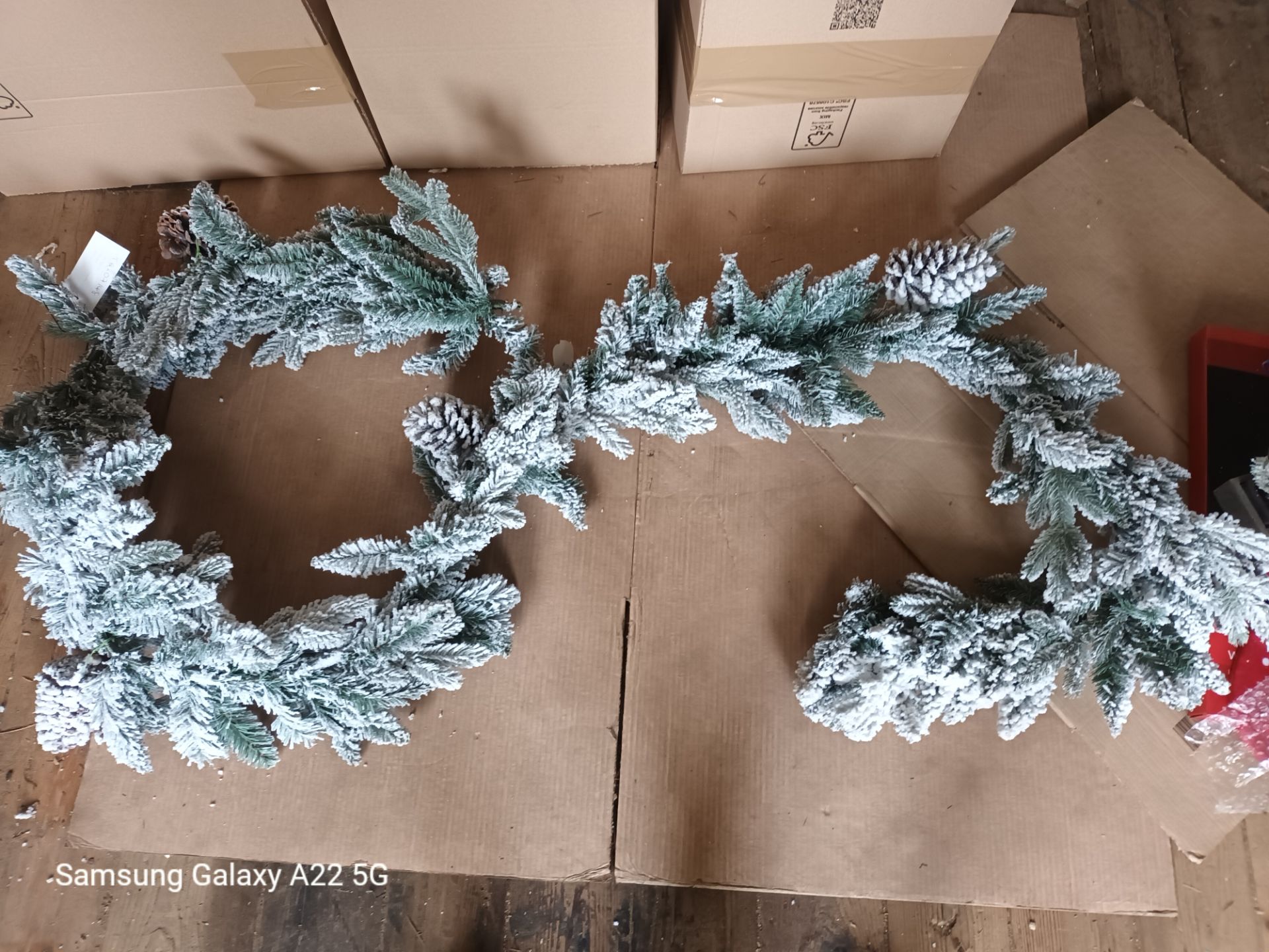PALLET OF MIXED CHRISTMAS DECORATIONS - Image 6 of 14