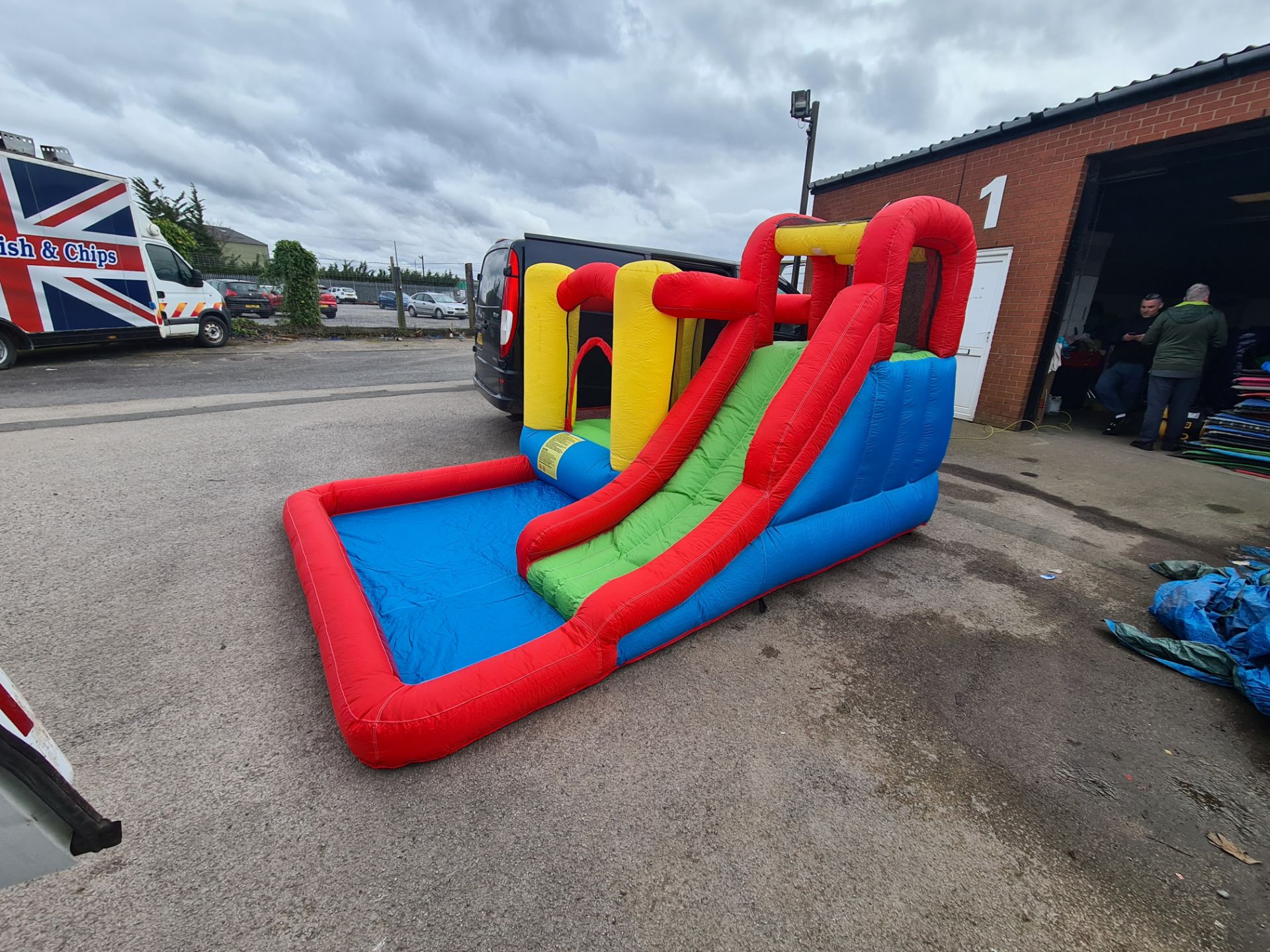 3 X BRAND NEW - KIDS BLOW-UP WET & DRY BOUNCY PLAY AREA - NEW - Bild 2 aus 14