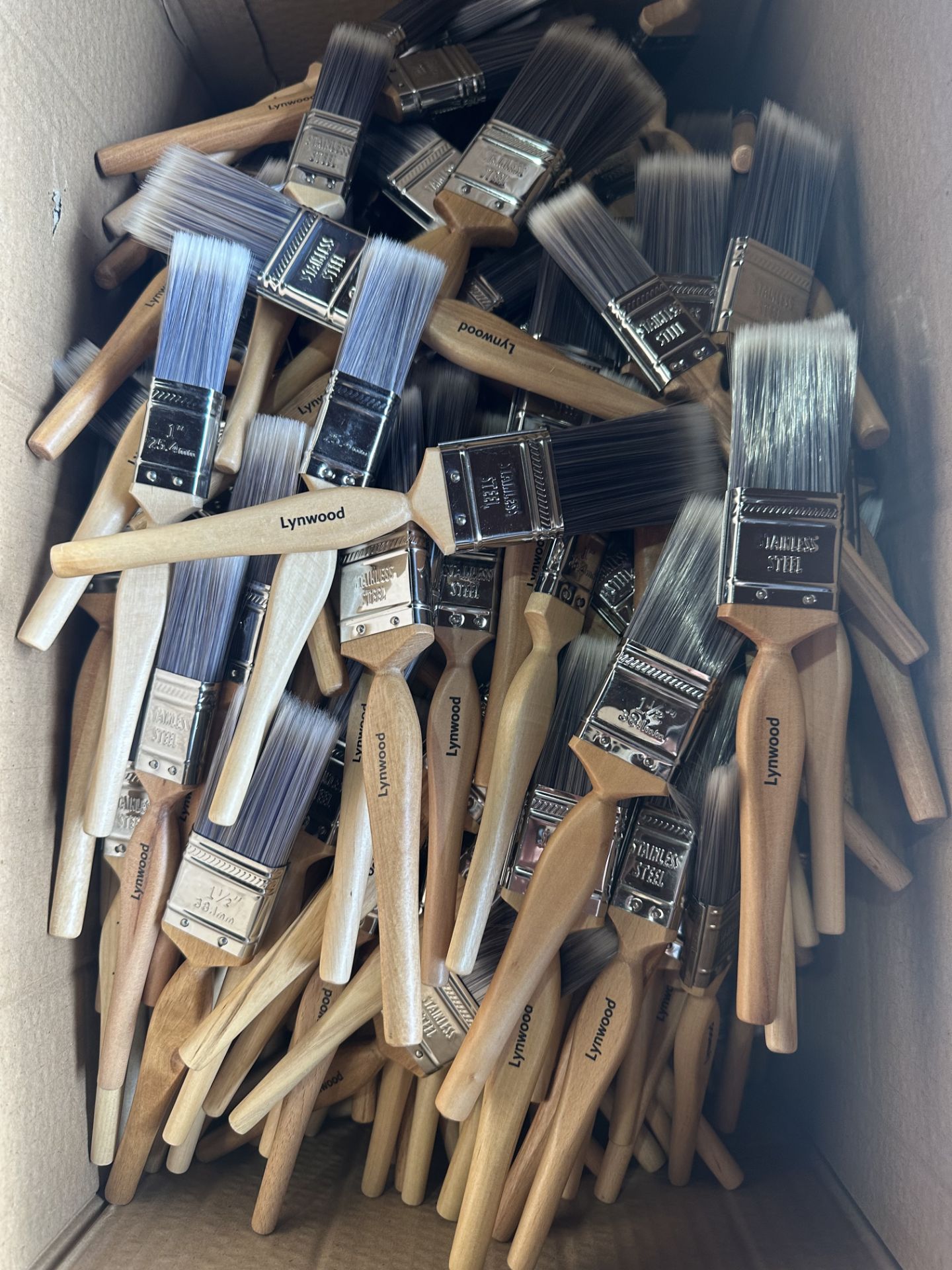 320 WOODEN HANDLE SILVER BRISTLE PAINT BRUSHES