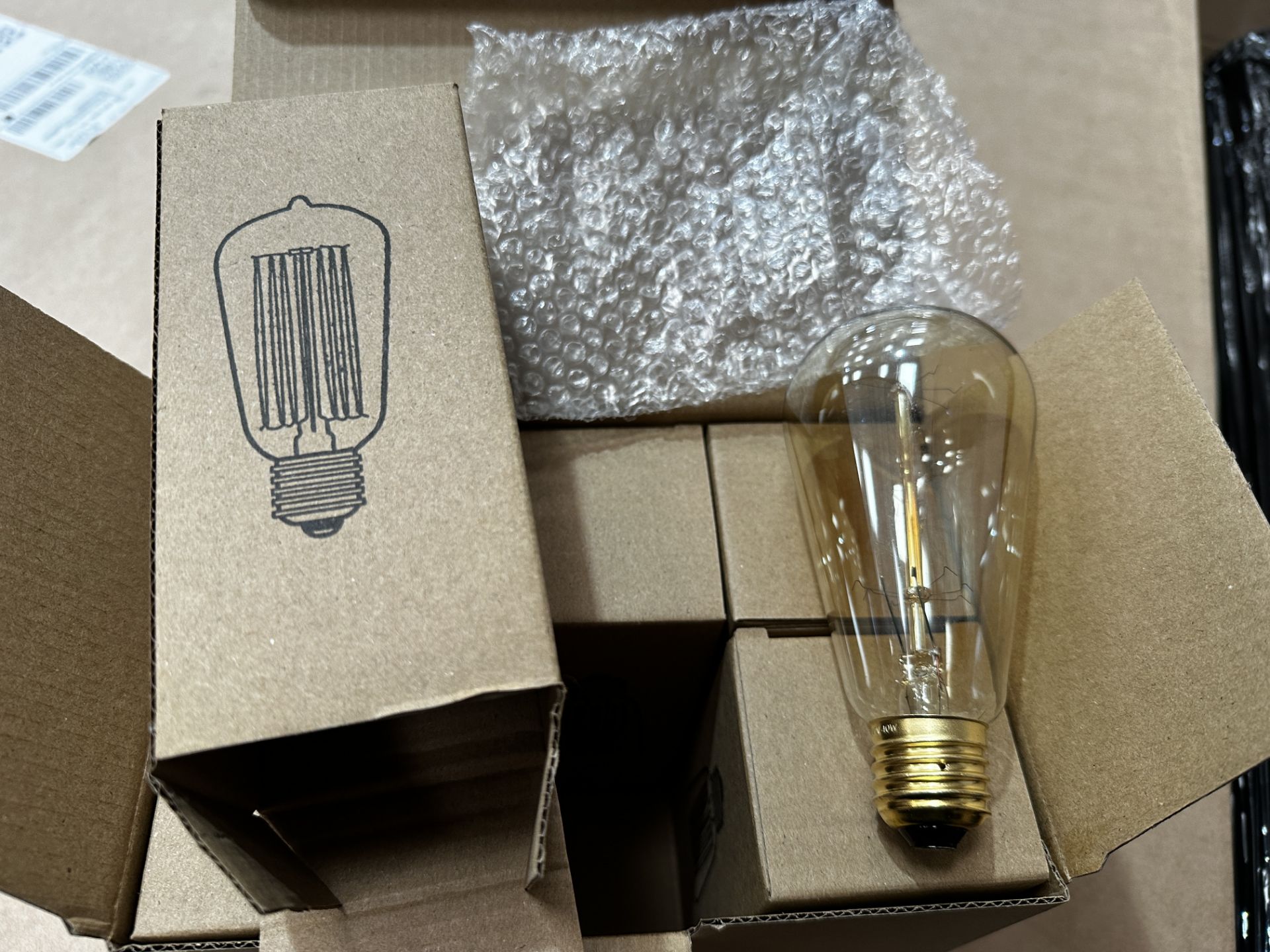 RETRO VINTAGE LED EDISON STYLE BULB 40W E27 6PCS PER BOX 200 BOXES - Image 5 of 9