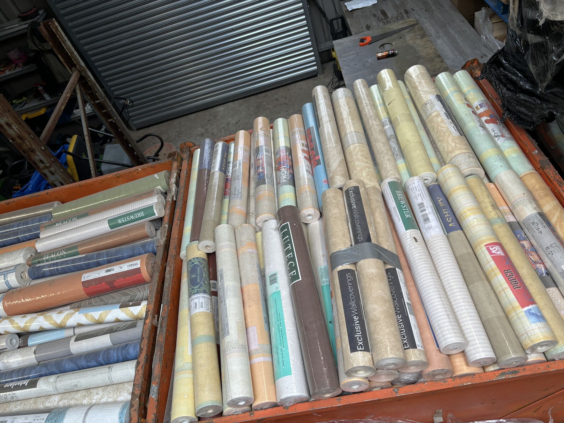 APPROX 14,000 ROLLS OF WALL PAPPER RRP £148,000.00 - Bild 2 aus 2