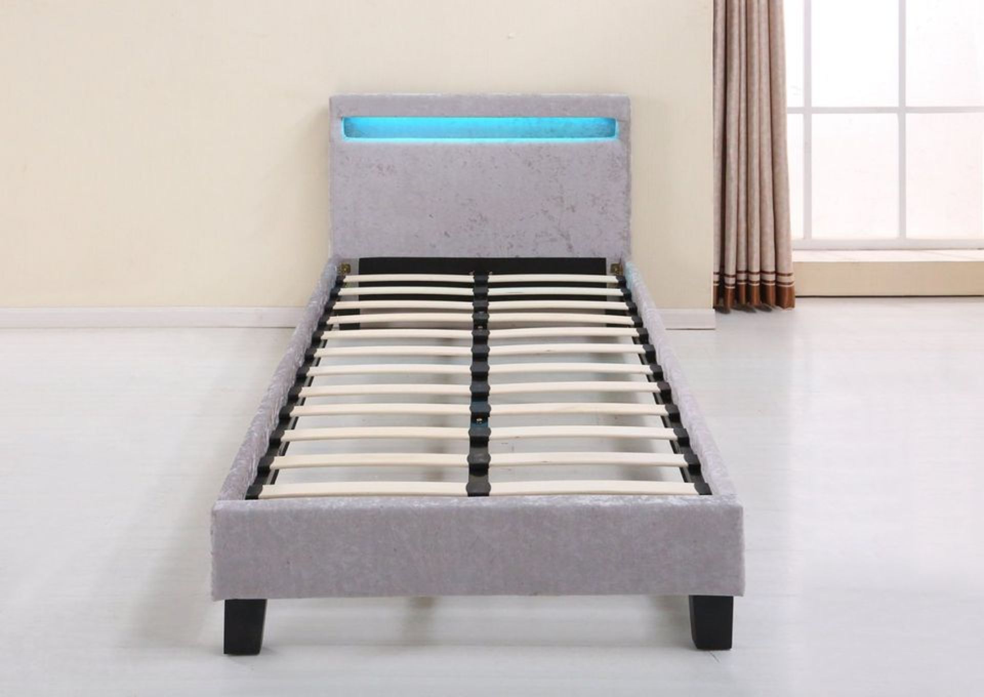 COOL SINGLE LED COLOUR CHANGING BED WITH REMOTE BRAND NEW BOXED - SILVER CRUSHED VELVET - Image 2 of 4