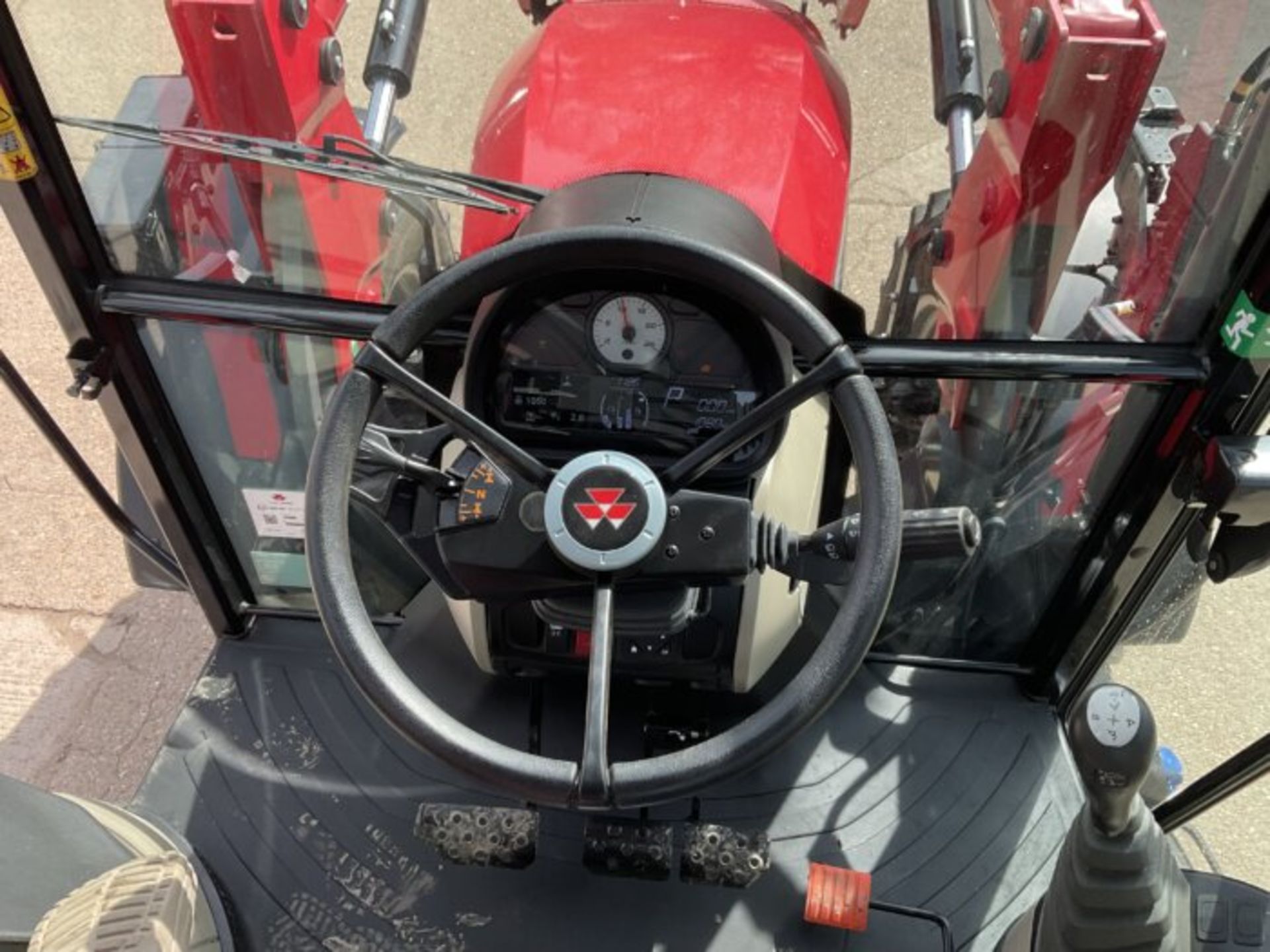 MASSEY FERGUSON 5711M TRACTOR WITH MASSEY FERGUSON FL.3823 LOADER - Image 10 of 10