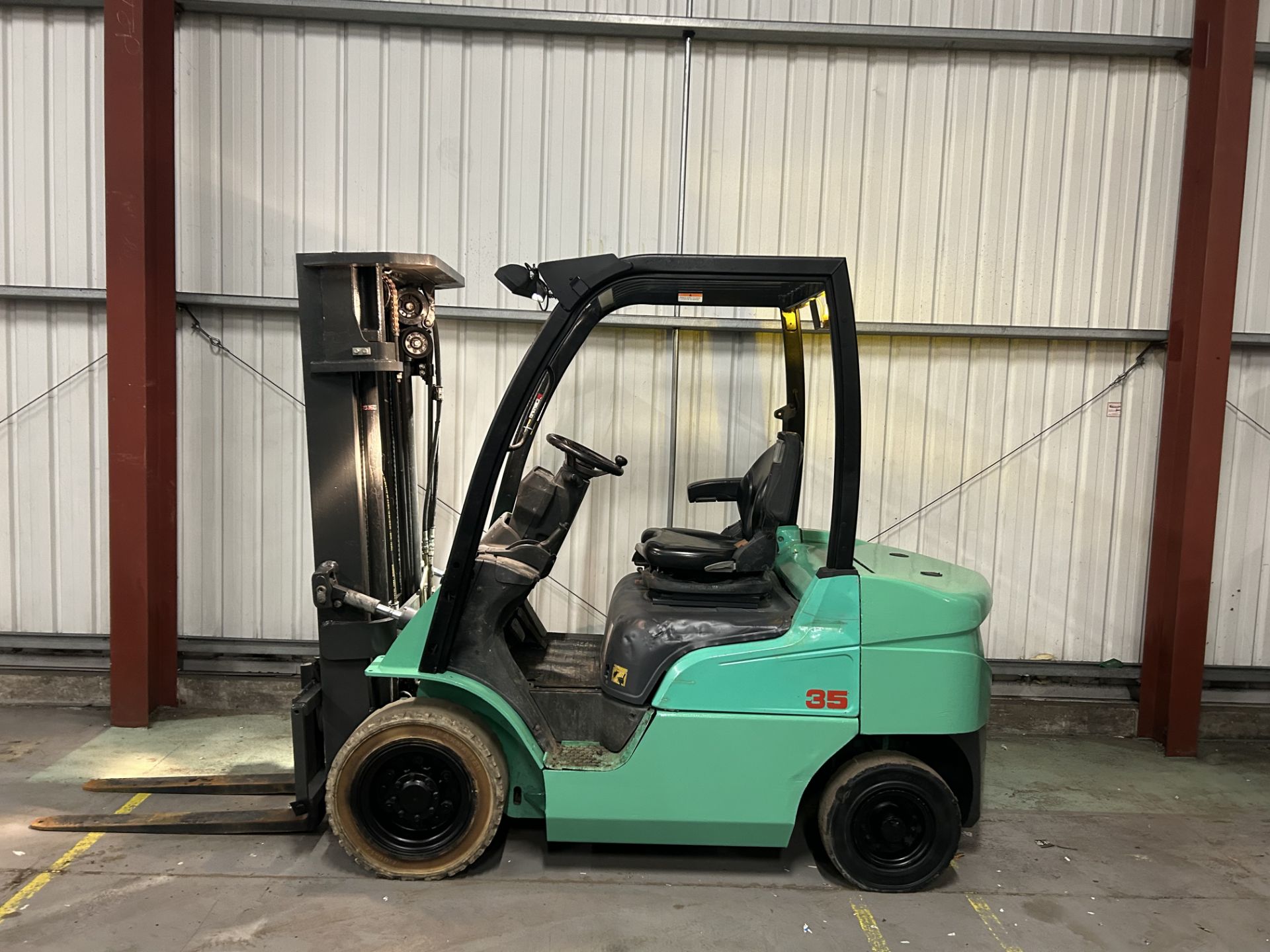 DIESEL FORKLIFTS MITSUBISHI FD25NT