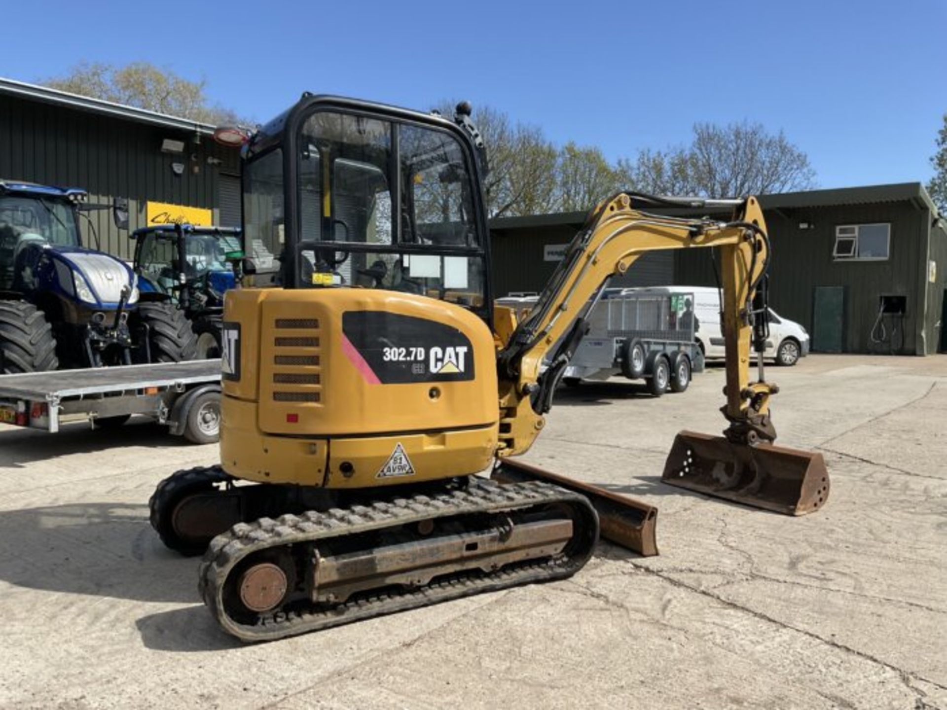 CAT 302.7D CR MINI EXCAVATOR WITH RUBBER TRACKS, FRONT BLADE - Image 6 of 10