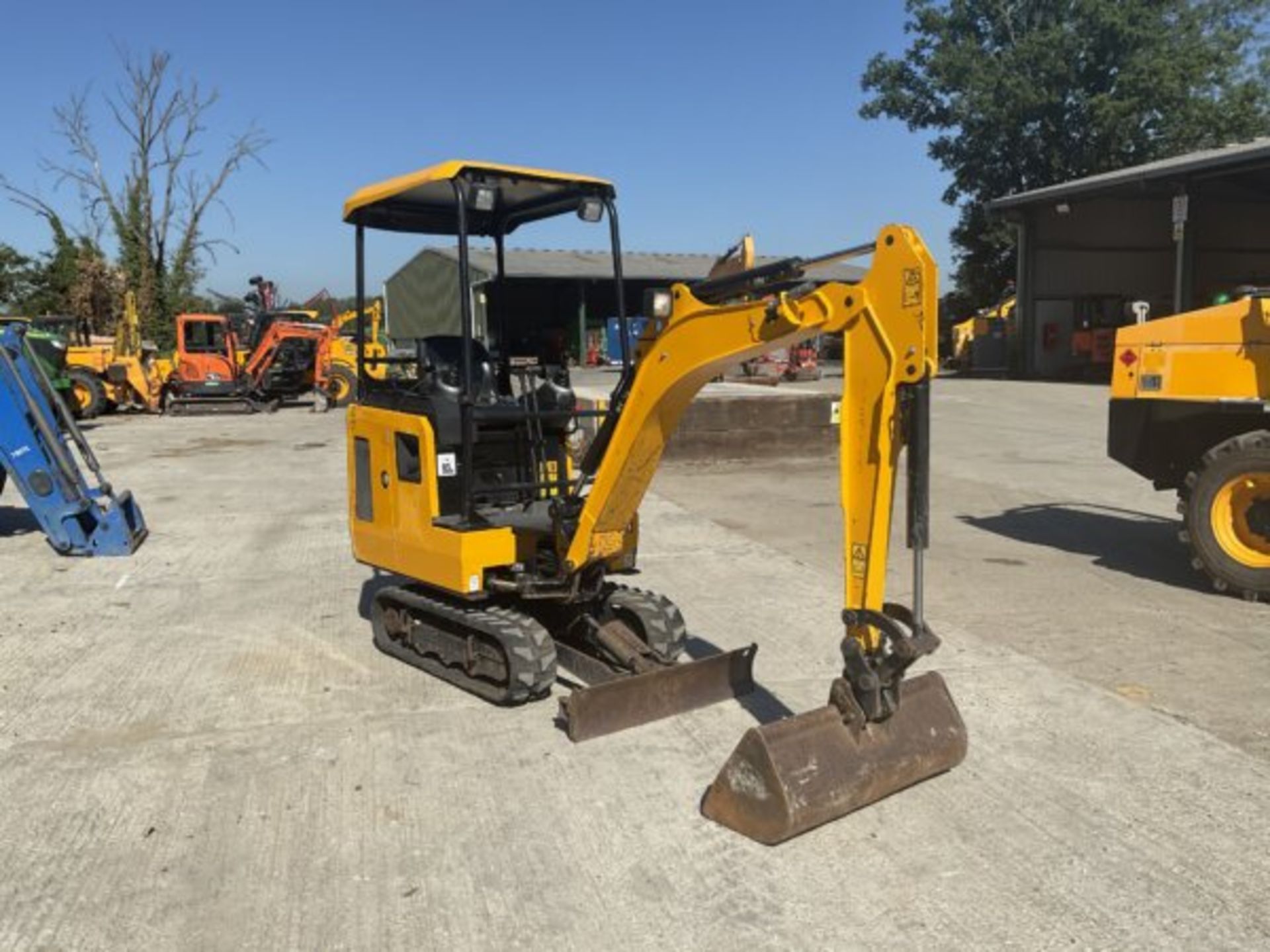 2019 JCB 15C-1 - Image 5 of 8