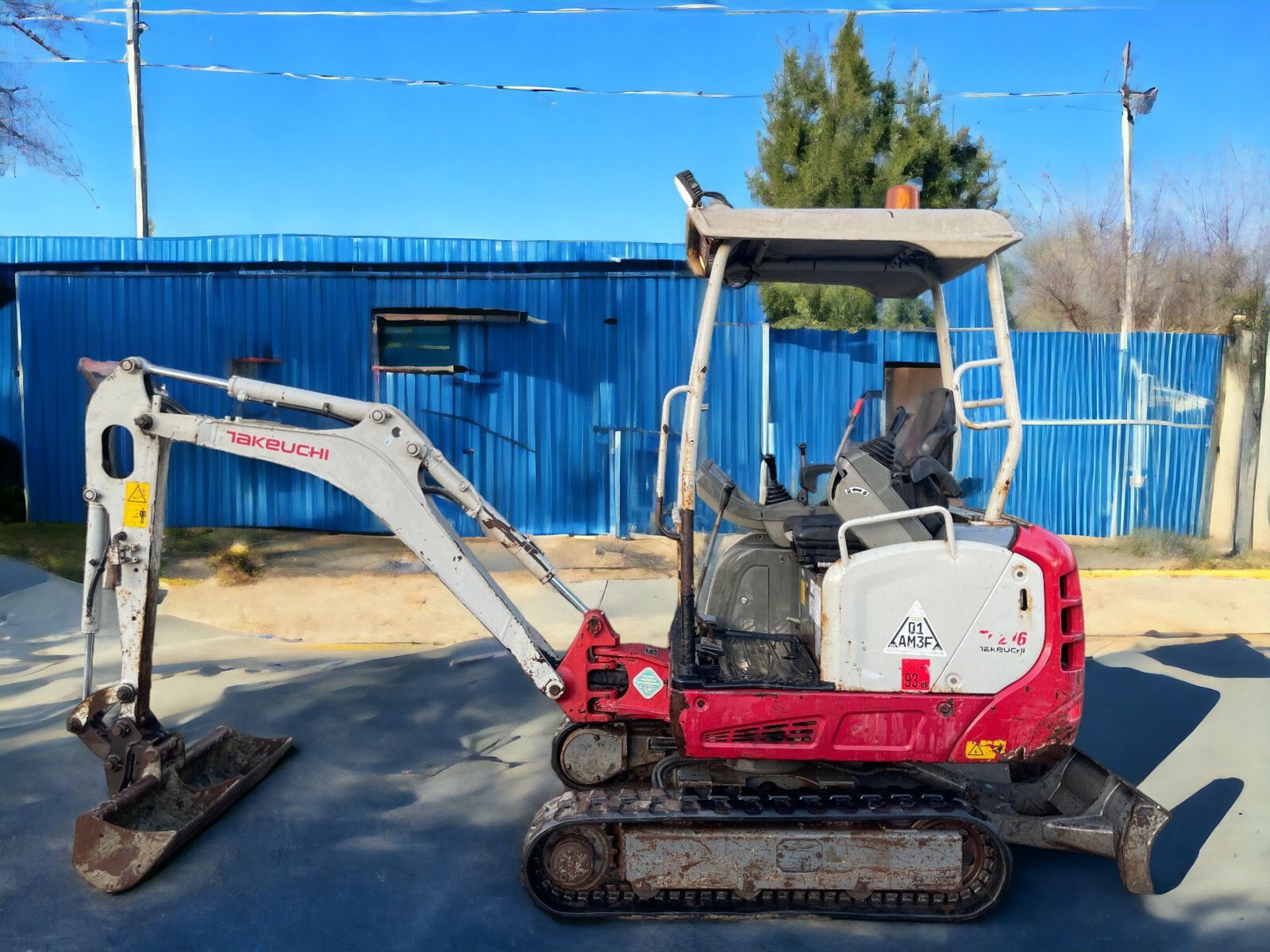 "ENHANCED EFFICIENCY: 2015 TAKEUCHI TB216 MINI EXCAVATOR - LOW HOURS, HIGH CAPABILITY!" - Image 2 of 11