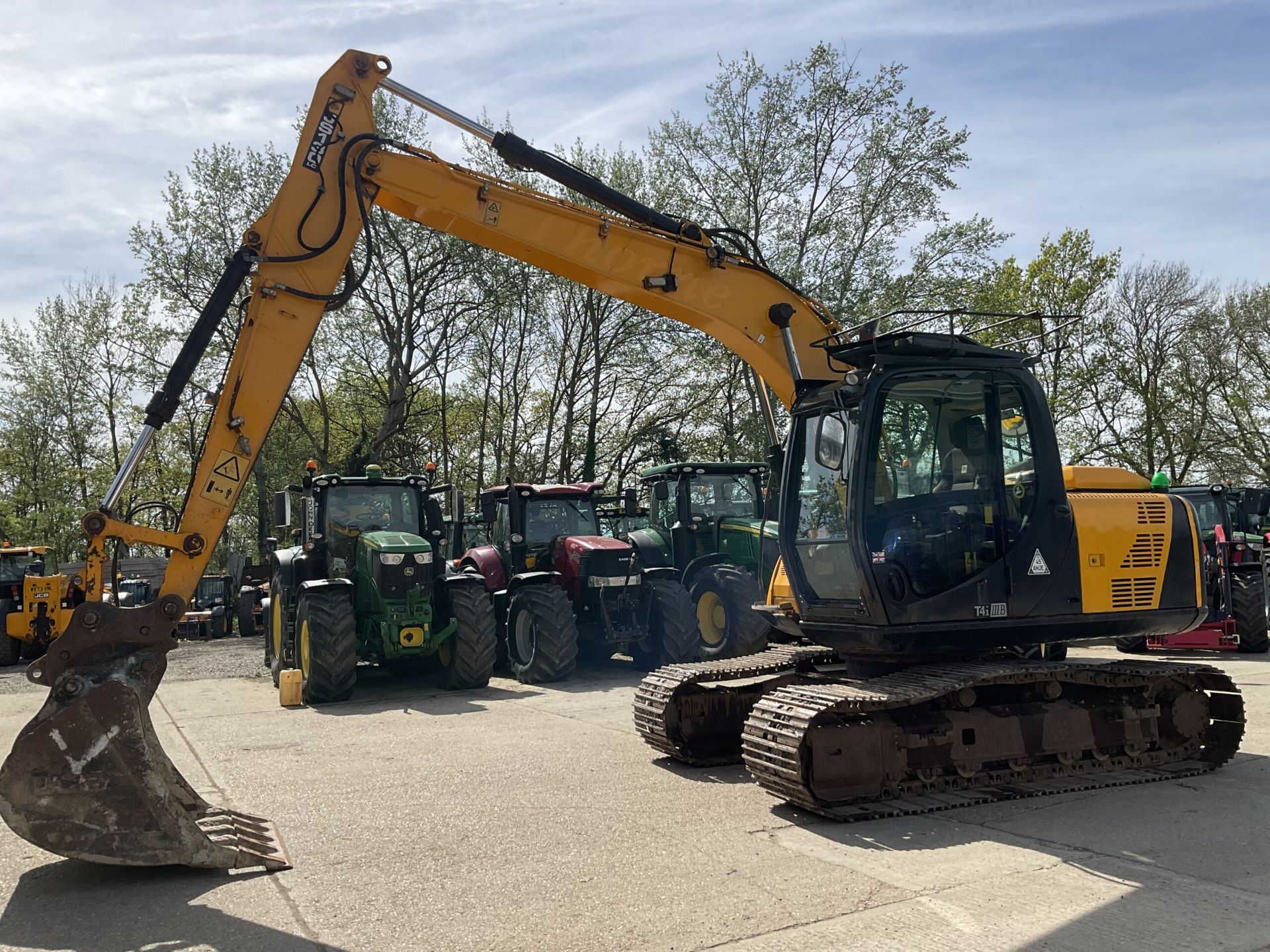 JCB JS130 LC EXCAVATOR