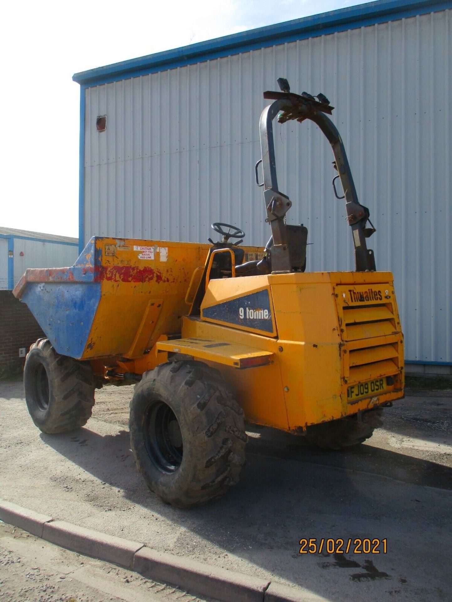 YEAR 2009 THWAITES 9 TON DUMPER - Image 11 of 13