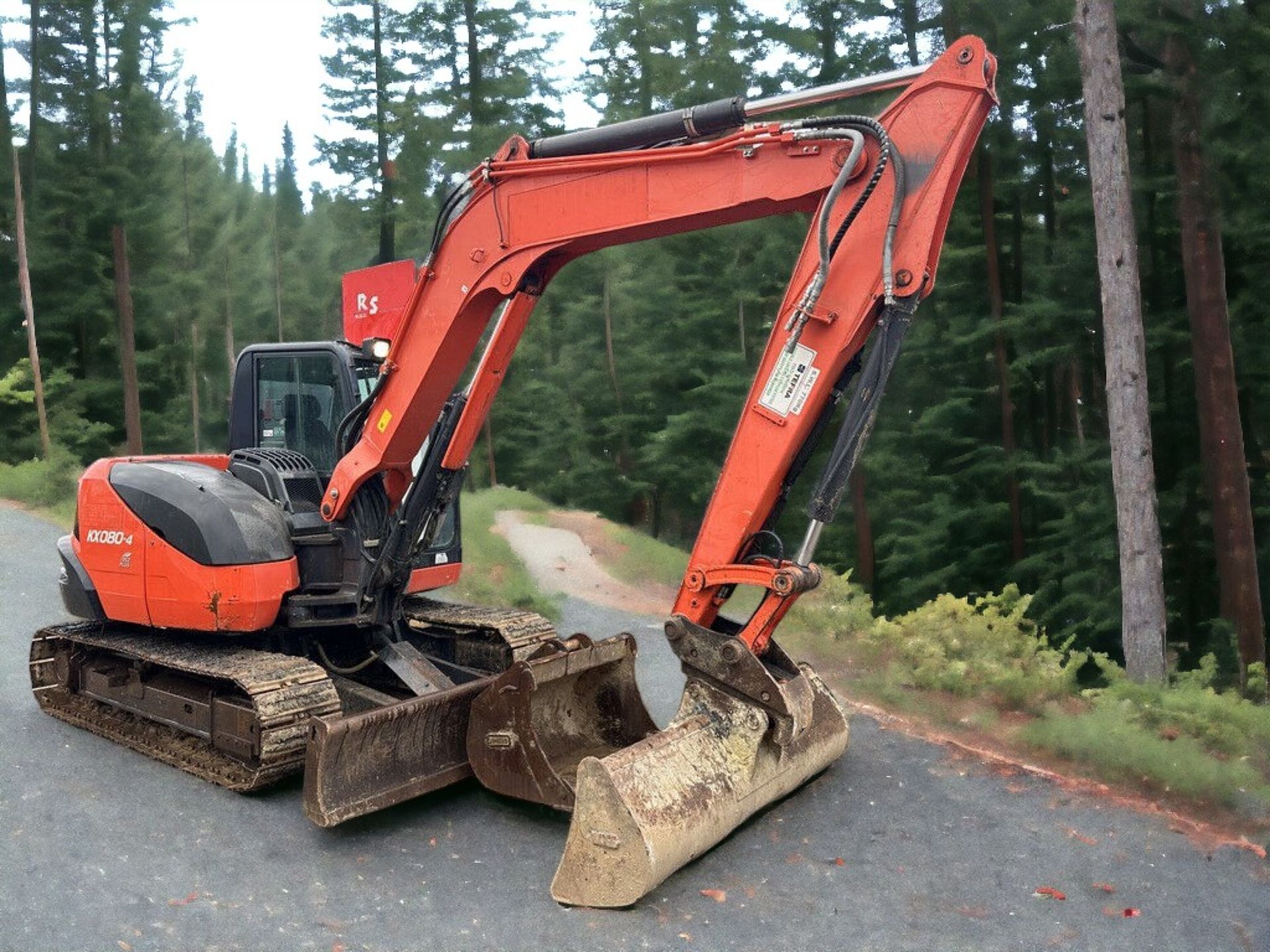 PRECISION AND POWER: 2016 KUBOTA KX080-4 MIDI EXCAVATOR - Image 11 of 12