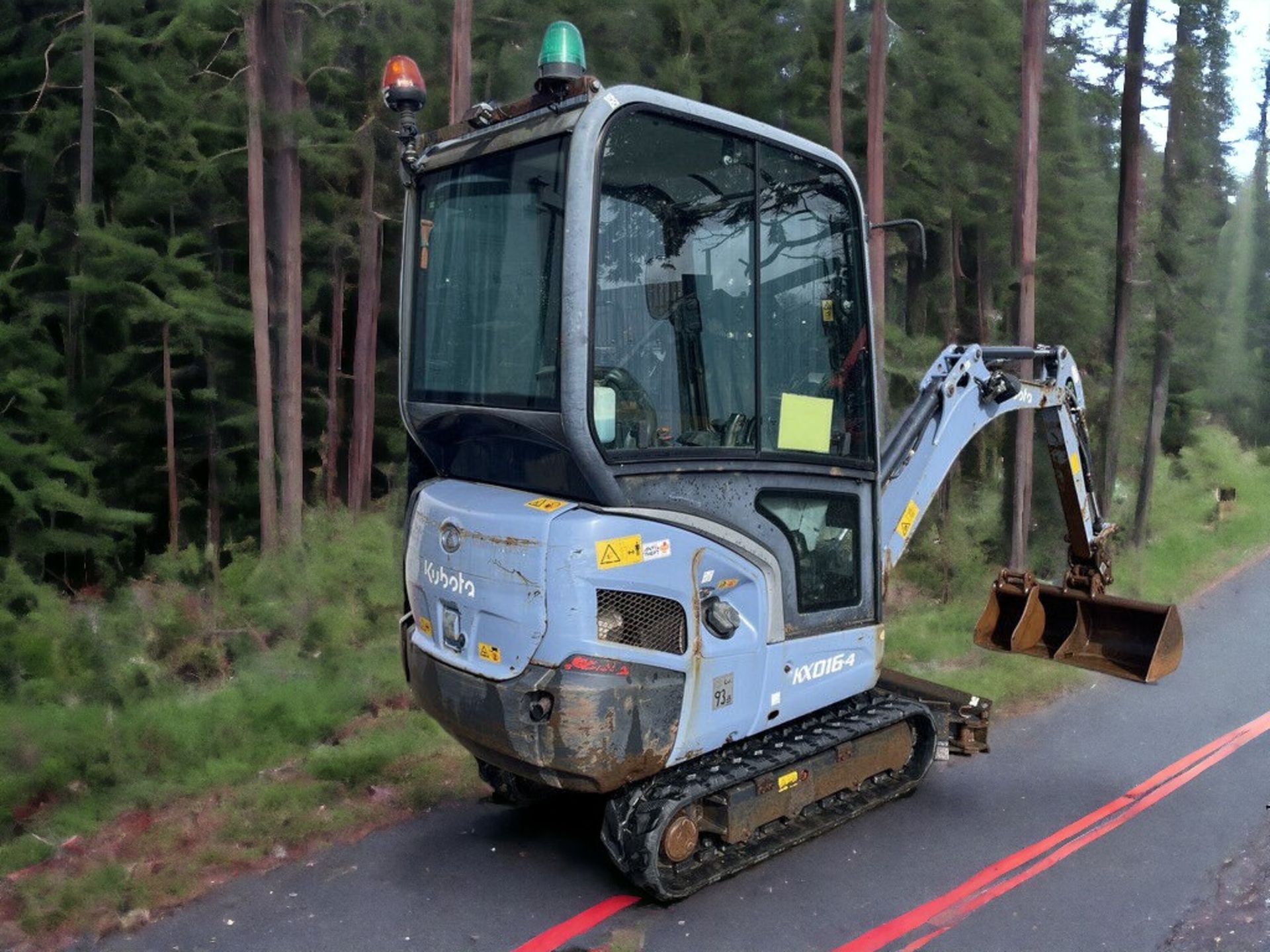 KUBOTA KX016-4 MINI EXCAVATOR - UNLEASH EFFICIENCY AND POWER!