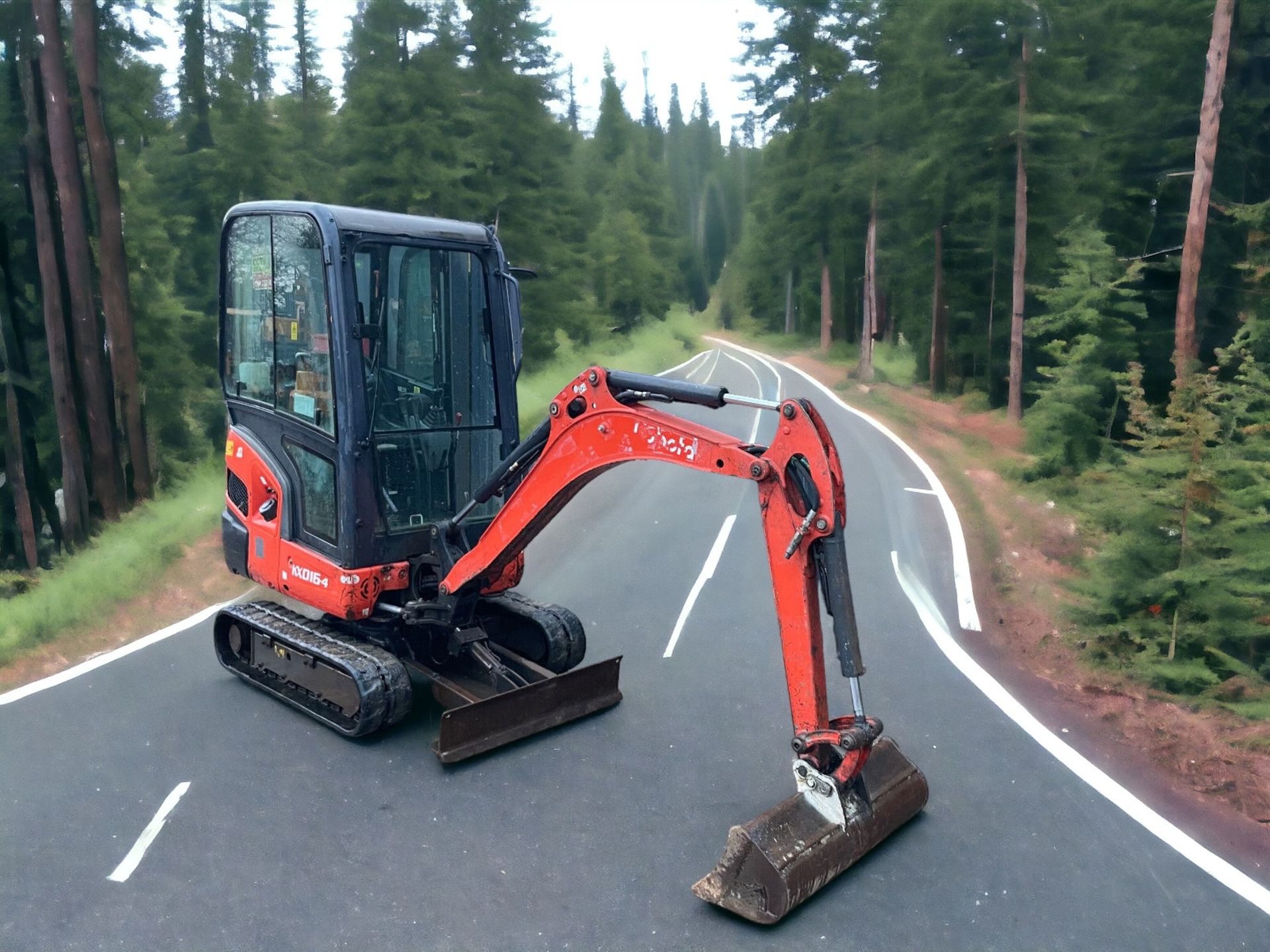 2015 KUBOTA KX016-4 MINI EXCAVATOR - LOW HOURS, HIGH PERFORMANCE - Image 2 of 11