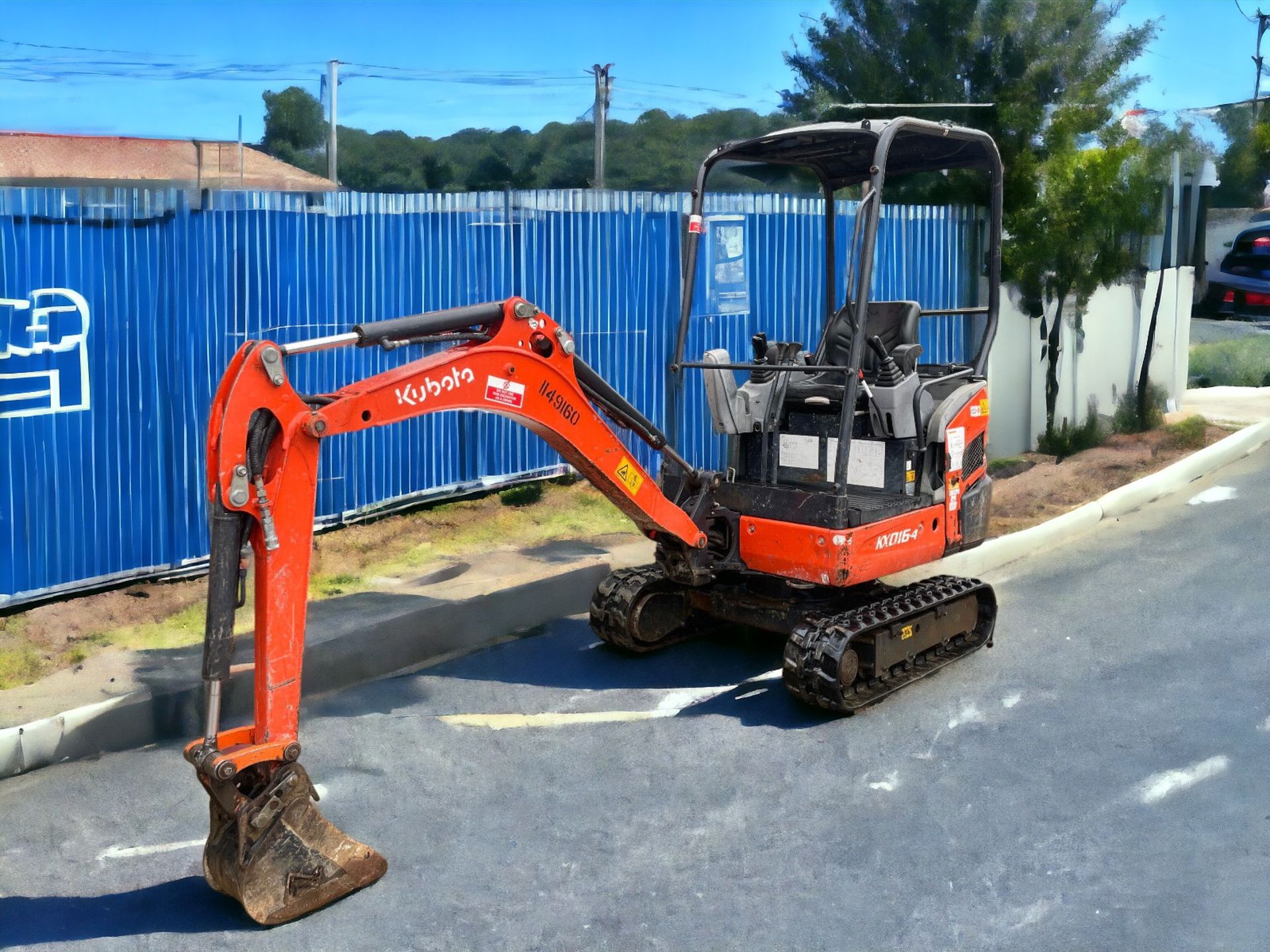 EFFICIENCY REDEFINED: 2015 KUBOTA KX016-4 MINI EXCAVATOR - Image 4 of 10