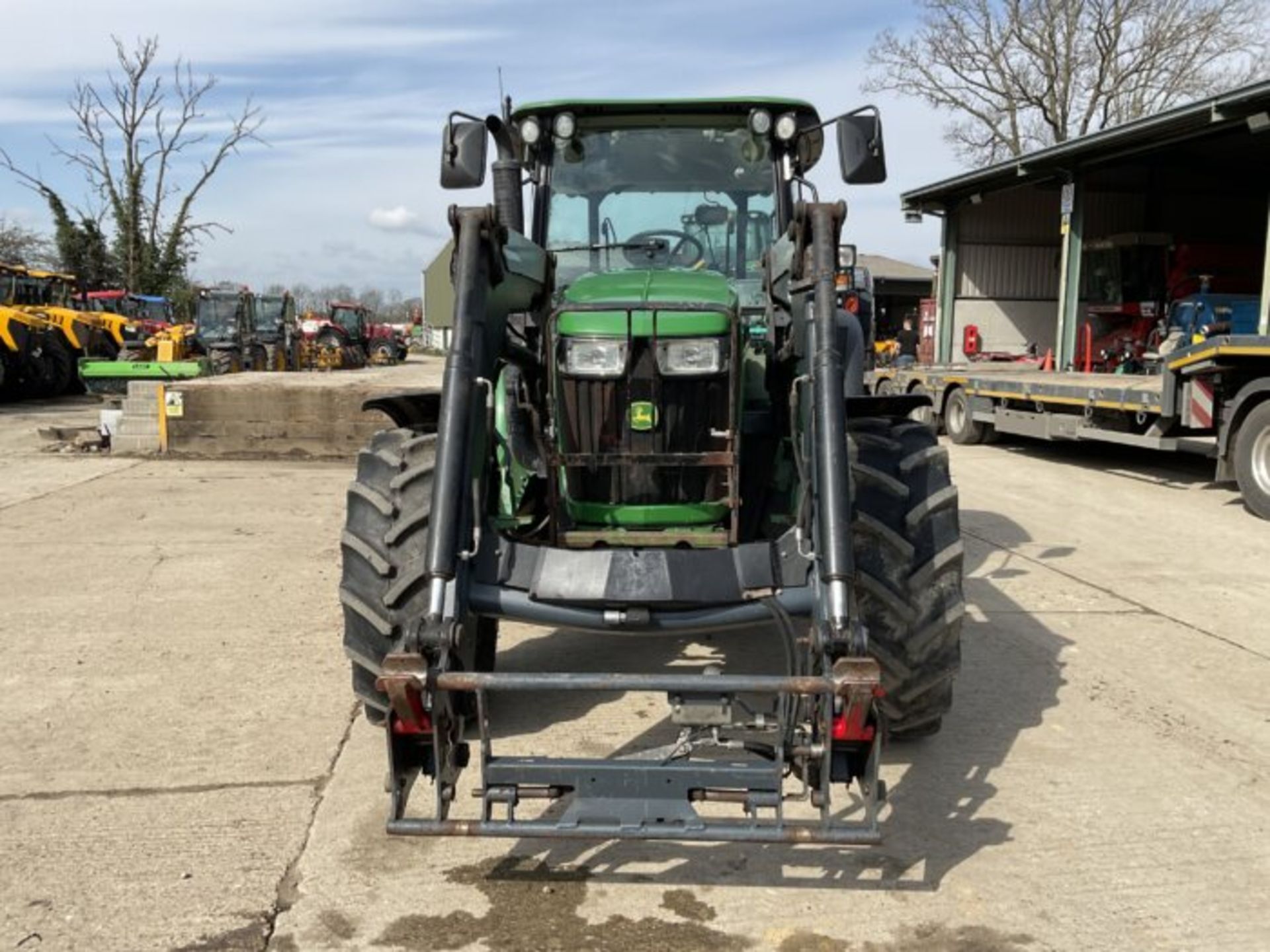 JOHN DEERE 5100M - Bild 11 aus 12