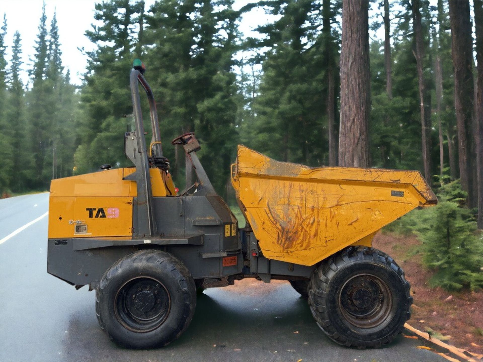 EFFICIENT POWERHOUSE: 2014 TEREX TA9 DUMPER - HIGH CAPACITY, LOW HOURS