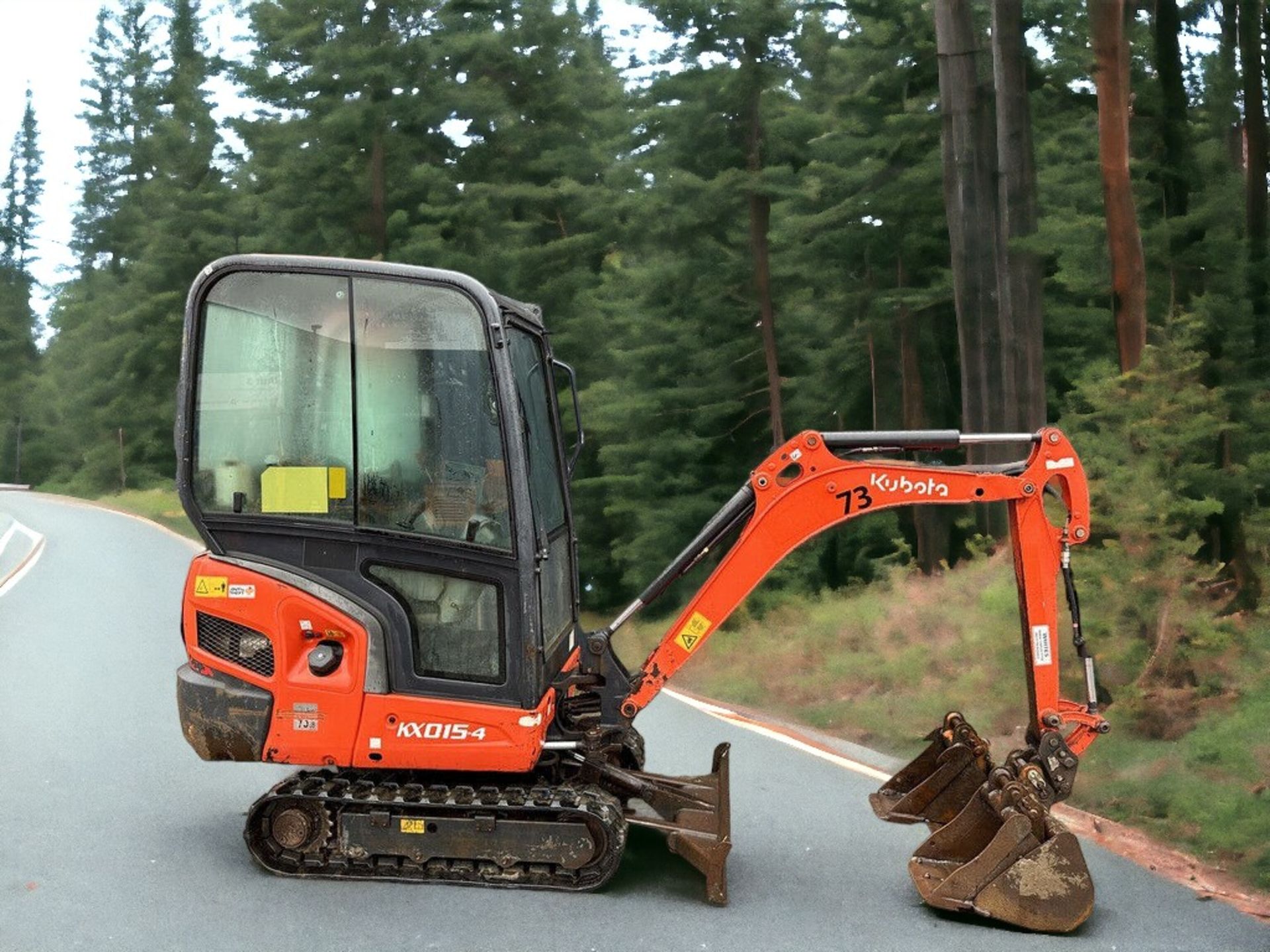 2017 KUBOTA KX015-4 MINI EXCAVATOR - LOW HOURS, HIGH VERSATILITY