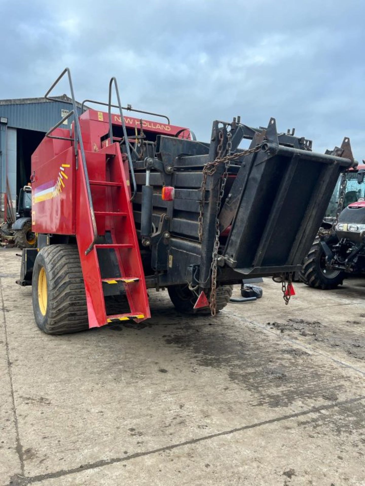 NEW HOLLAND D1010 BIG SQUARE BALER - Image 5 of 9