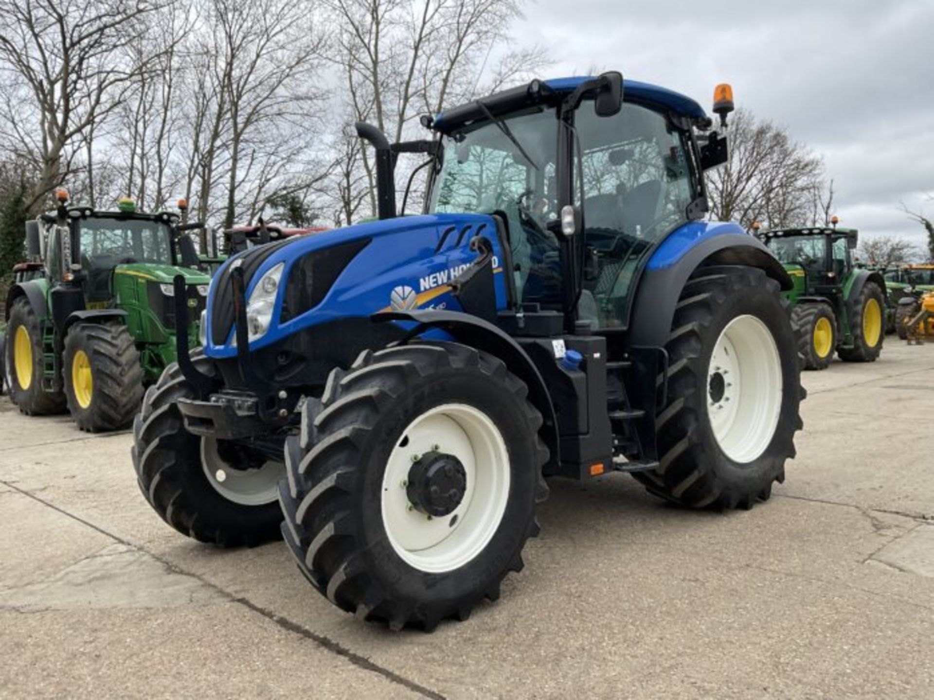 NEW HOLLAND T6.180 - Image 2 of 13