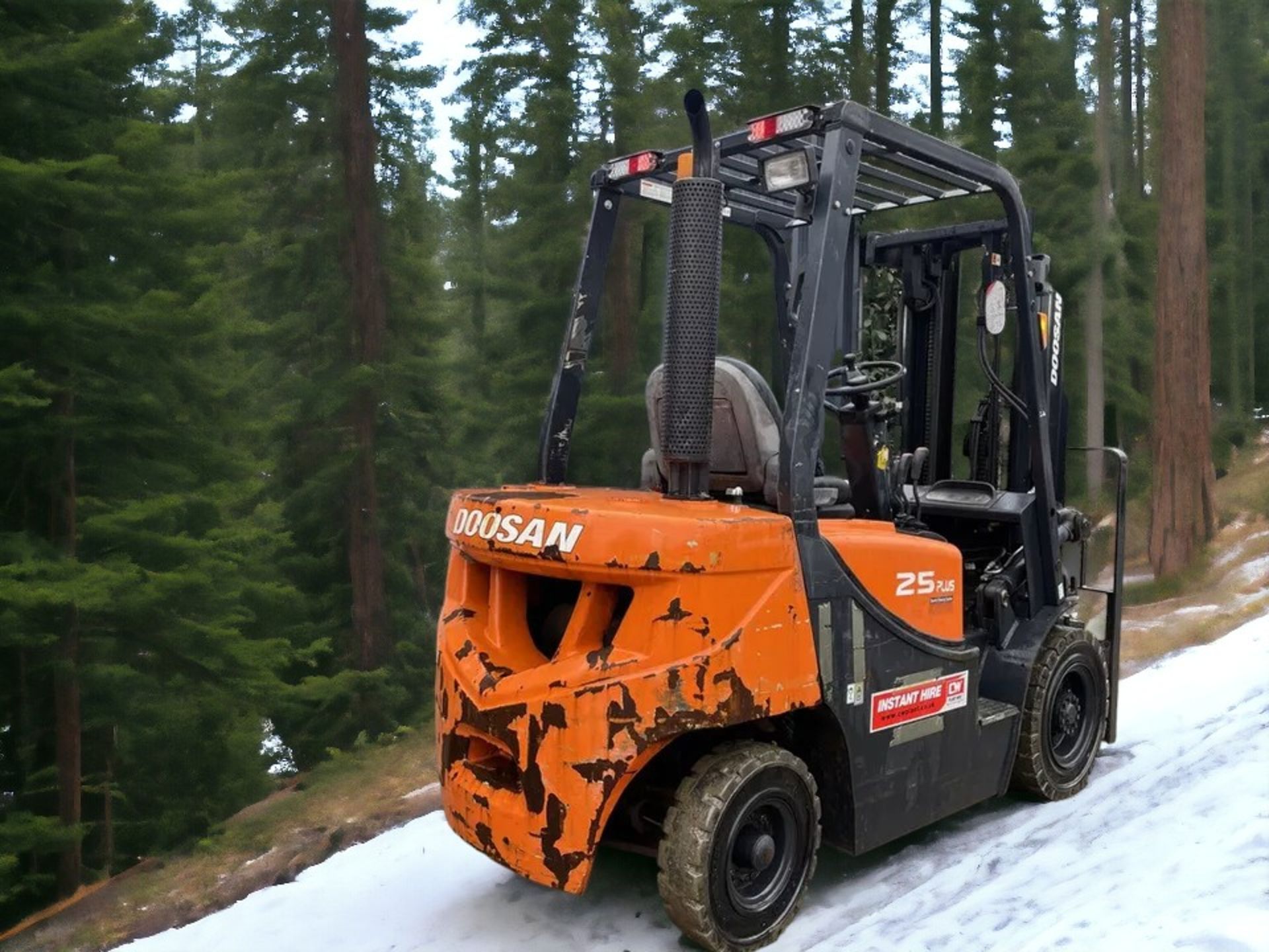 EFFICIENCY ELEVATED: DOOSAN D25GP DIESEL FORKLIFT - Image 11 of 13